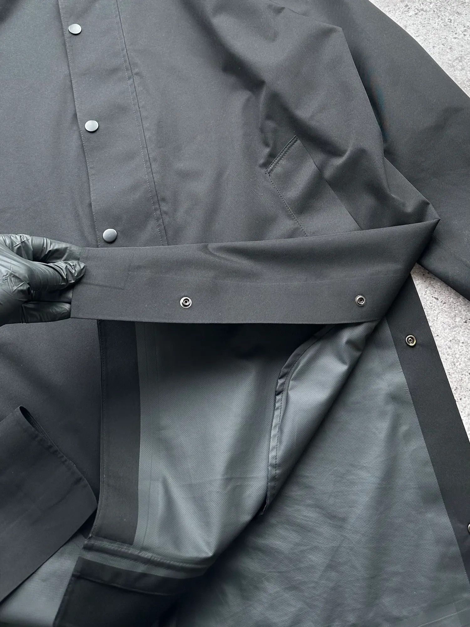 Japanese Brand Vintage Waterproof Coat C146(V117)E8 Size US M / EU 48-50 / 2 - 5 Thumbnail
