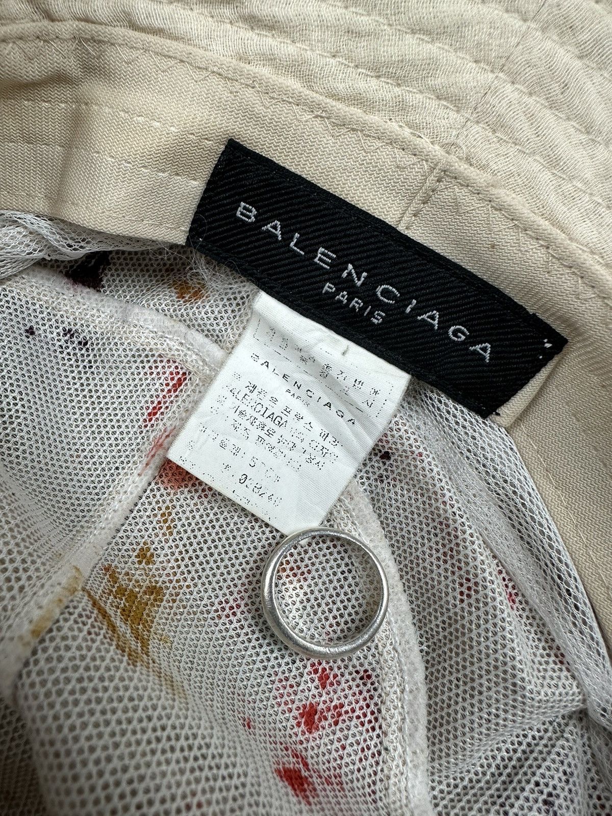 Balenciaga Vintage Balenciaga Painted Design Bucket Hat Size ONE SIZE - 9 Thumbnail