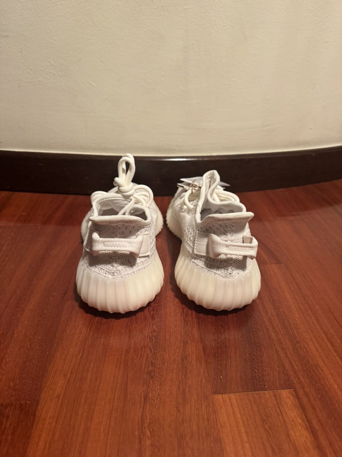 Adidas Yeezy boost 350 V2 Size US 7.5 / IT 37.5 - 10 Thumbnail