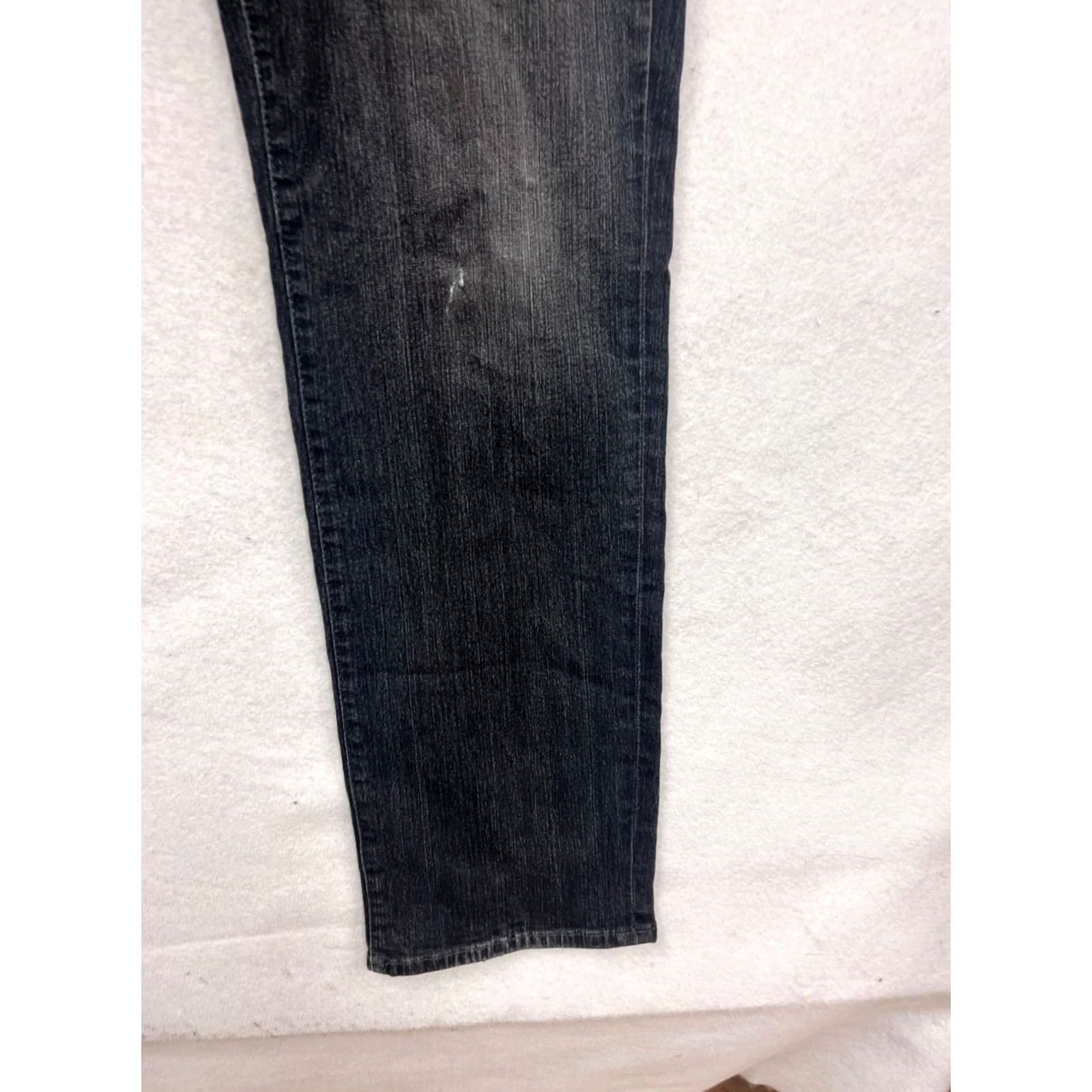 Vintage 34 Heritage Jeans Straight Dark Wash 36 Mens Regular 32 Inseam Denim Belt Loops Five-Pocket Zip Fly Button Closure Pre-Owned Like New Size US 36 / EU 52 - 5 Thumbnail