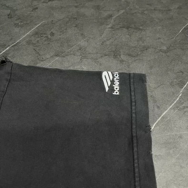 Balenciaga Balenciaga FW22 Repaired Short Sleeve Shirt-2506 Size US M / EU 48-50 / 2 - 3 Thumbnail