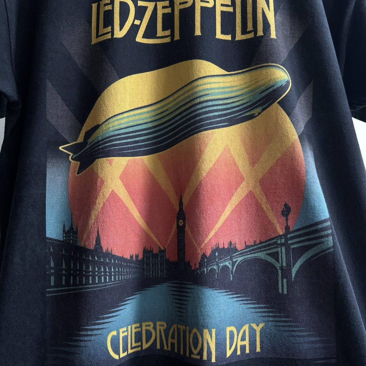 Band Tees × Led Zeppelin × Vintage VINTAGE Y2K LED ZEPPELIN CELEBRATION DAY TEE Size US M / EU 48-50 / 2 - 4 Thumbnail