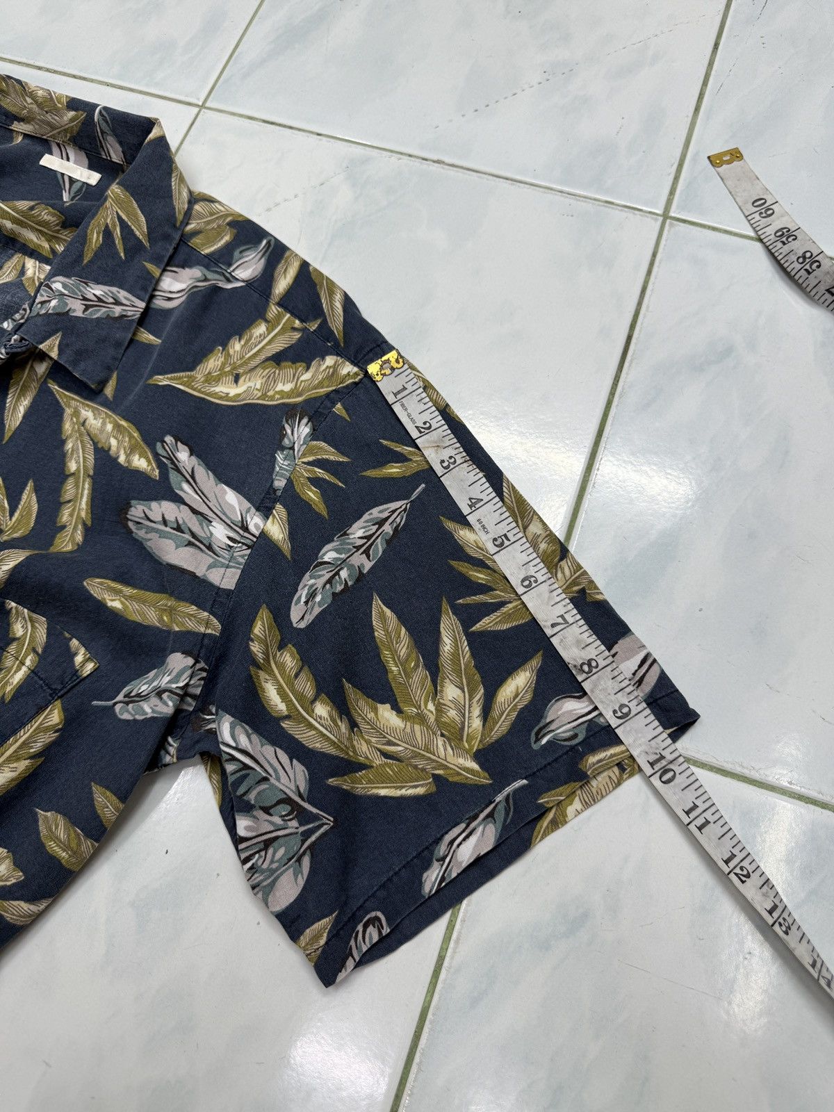 GU 🔥🔥🔥ARCHIVE GU JAPAN HAWAIIAN SHIRTS Size US M / EU 48-50 / 2 - 9 Thumbnail