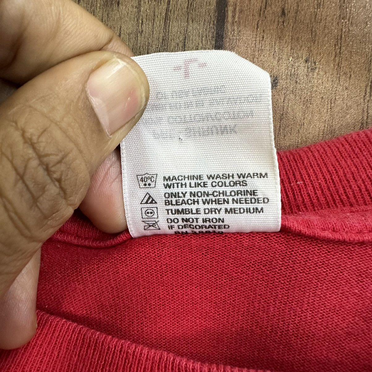 Vintage Hangloose Guam Hawaiian Vintage TShirt A715 Size US L / EU 52-54 / 3 - 10 Thumbnail
