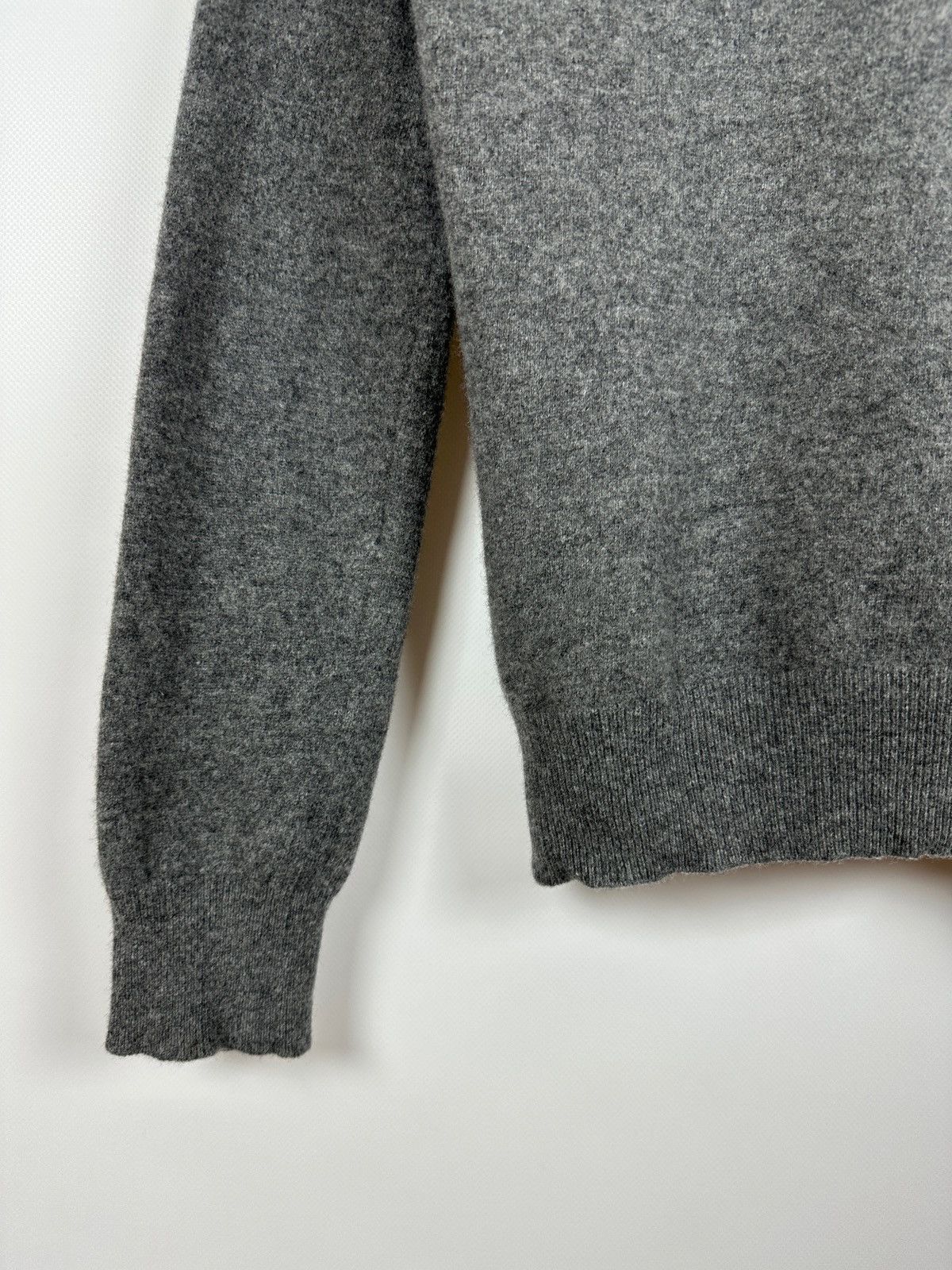 Comme des Garcons Comme des Garçons Play V-Neck Wool Double Heart Pullover Size US S / EU 44-46 / 1 - 14 Thumbnail