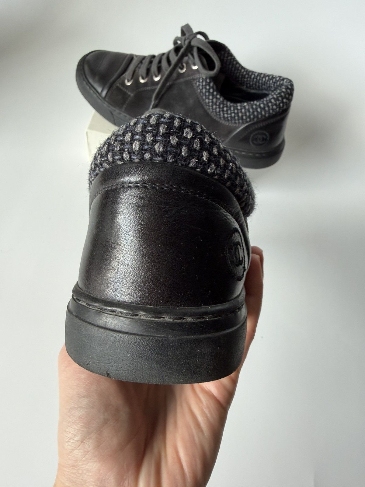 Chanel CHANEL Gray Black Suede Tweed Low Top Lace Up Sneaker Shoes Size US 7 / IT 37 - 16 Thumbnail