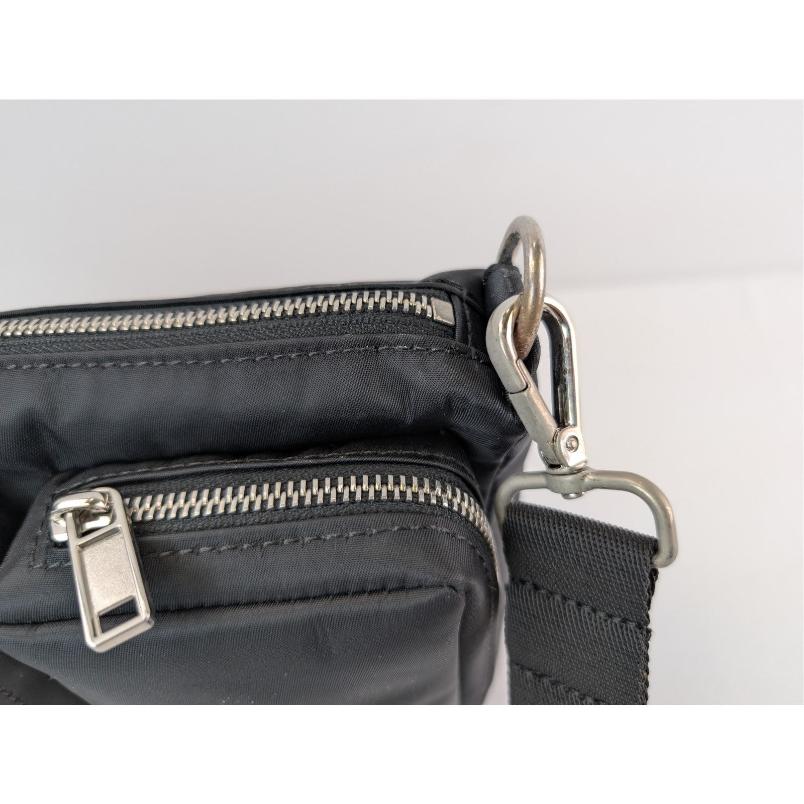 Maison Margiela o1rshd1 MM6 Three Pocket Nylon Crossbody Messenger Bag Black Size ONE SIZE - 4 Thumbnail