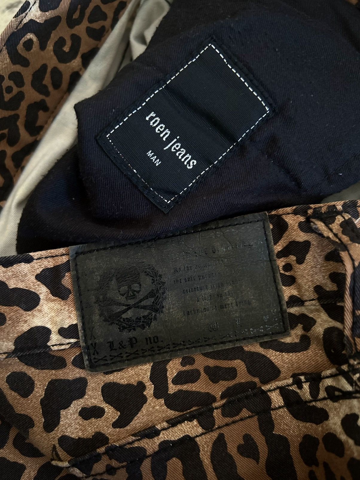 Mastermind Japan × Roen Roen Leopard Skulls And Stars Printed Pants Size US 28 / EU 44 - 6 Thumbnail