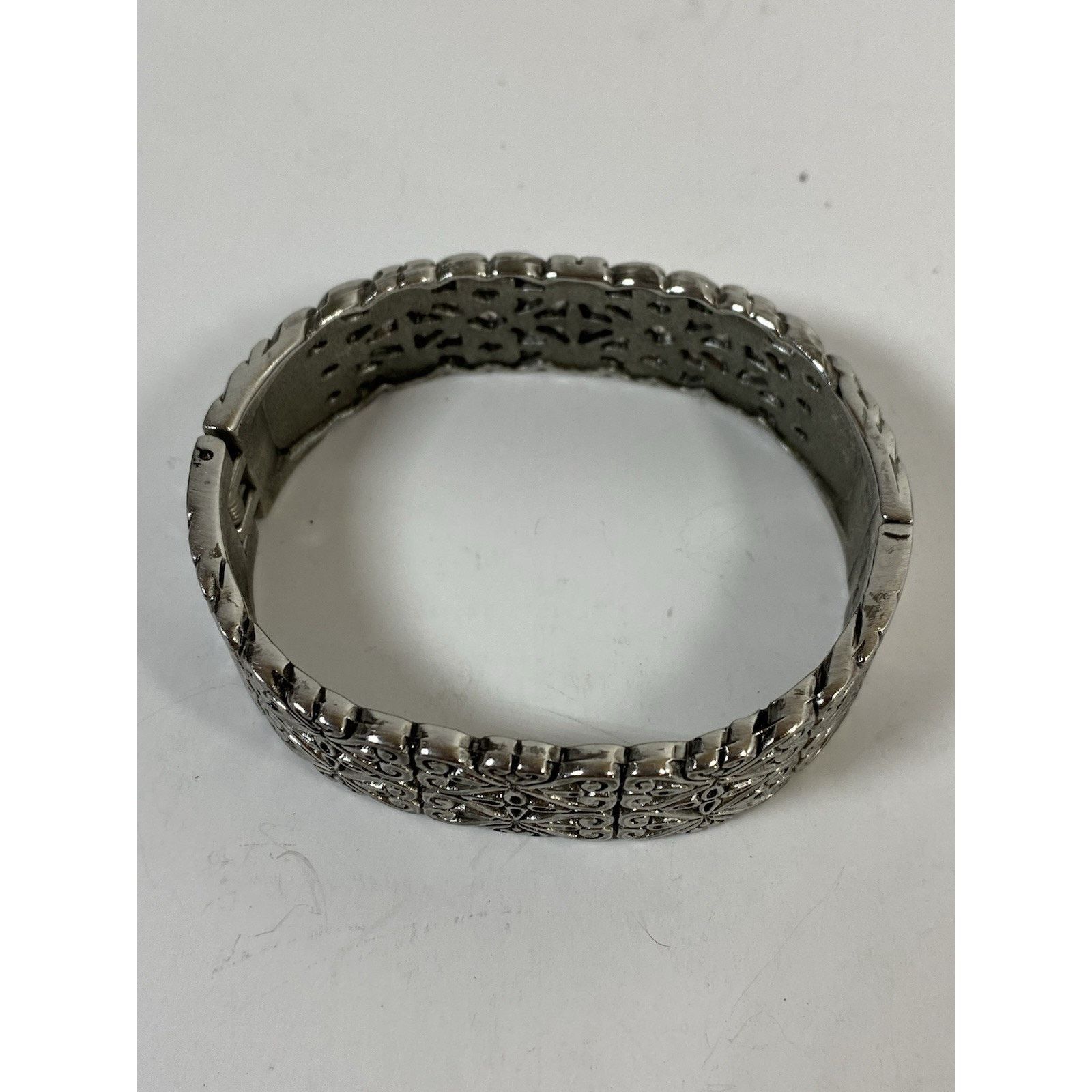 Other Stainless Steel Hinged Clamp Bracelet Size ONE SIZE - 3 Thumbnail