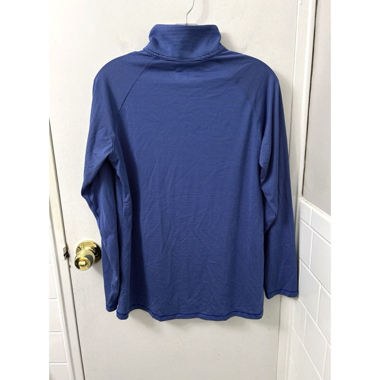 Under Armour Under Armour HeatGear 1/4 Zip Mens Medium Blue Striped Pullover Loose Fit L/S Size US M / EU 48-50 / 2 - 7 Thumbnail