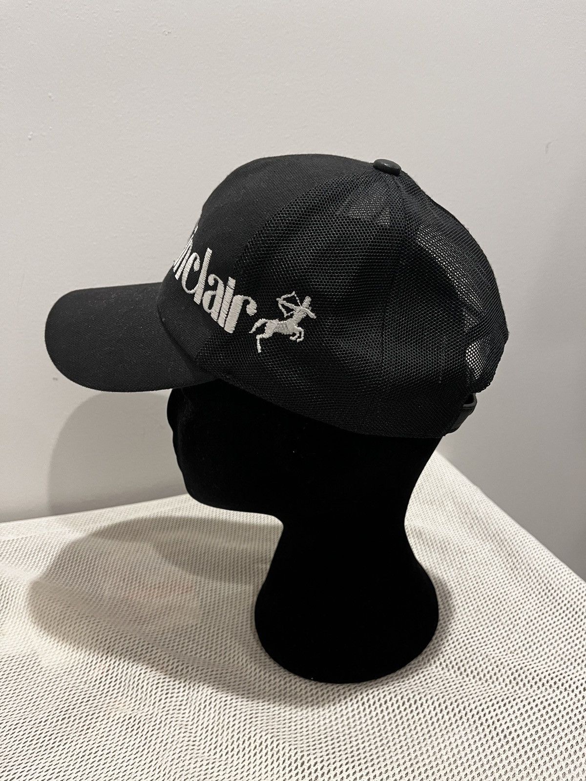 Sinclair Global Sinclair Global Embroidered Mesh Hat (unisex) Size ONE SIZE - 7 Thumbnail
