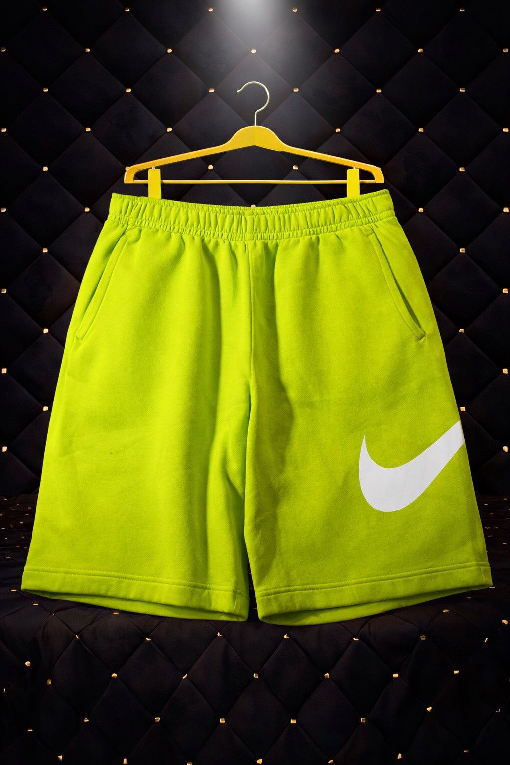 Nike NIKE BIG SWOOSH LOGO FLEECE SWEAT SHORTS Size US 32 / EU 48 - 1 Preview