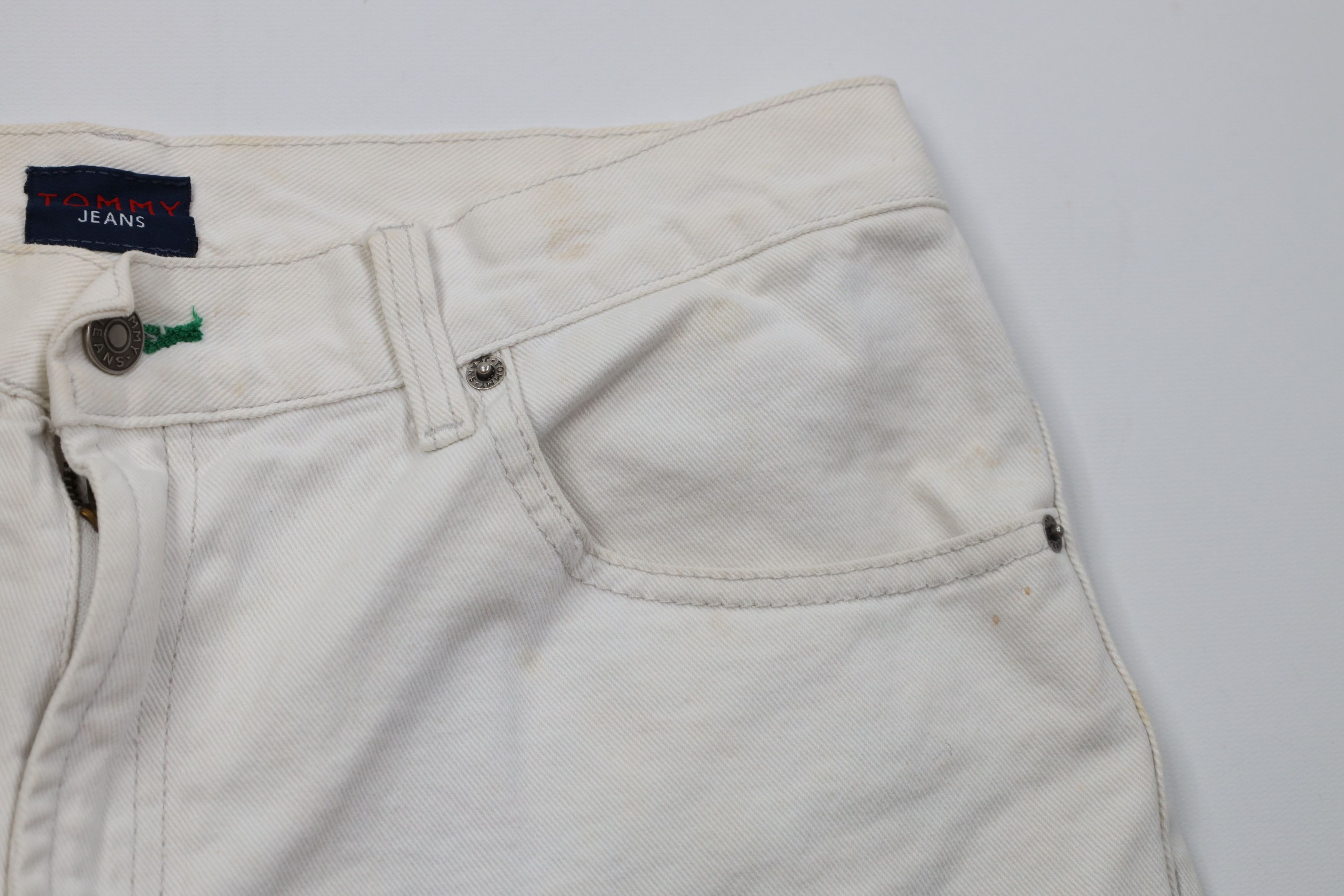 Tommy Hilfiger Vintage 90s Tommy Hilfiger Denim Jean Shorts White Cotton Size US 32 / EU 48 - 6 Thumbnail