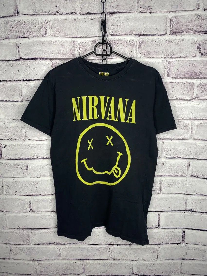 Band Tees MENS T-Shirt Vintage Y2K Nirvana Smile Print 2017 Size US M / EU 48-50 / 2 - 1 Thumbnail