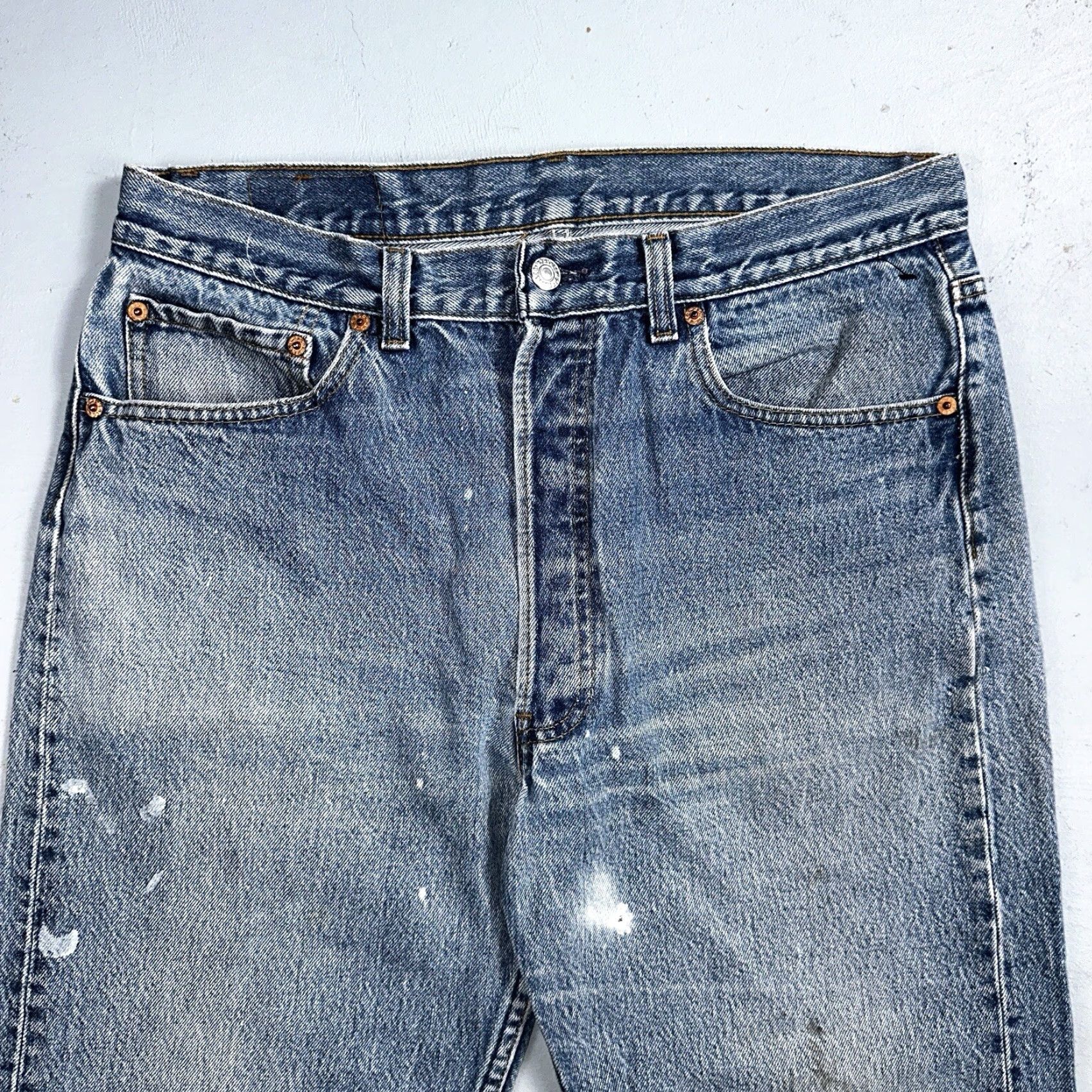 Levi's VINTAGE Levis 501 Jeans Men 35x36 Light Wash USA 80s 90s XX Straight Leg Size US 35 - 2 Thumbnail