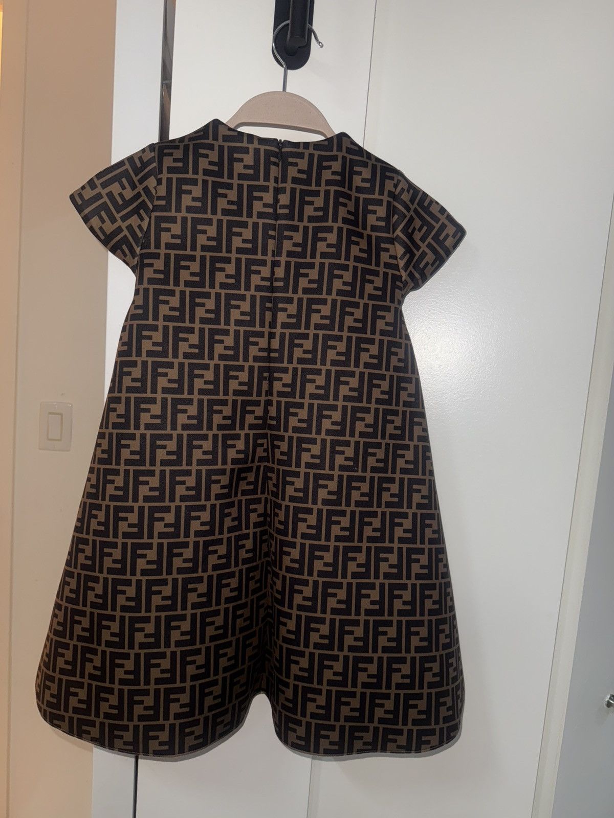 Fendi 100% Authentic Fendi Kids FF All-Over Printed Dress size 6Y Size M / US 6-8 / IT 42-44 - 2 Thumbnail