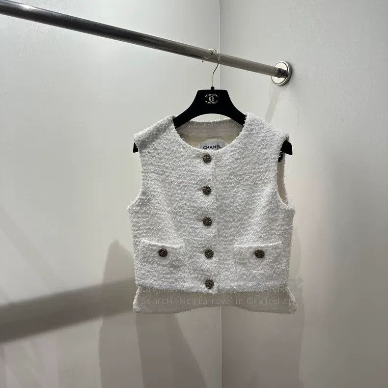 Chanel Chanel Glazed Logo Button Solid Color Vest Size XS / US 0-2 / IT 36-38 - 1 Thumbnail