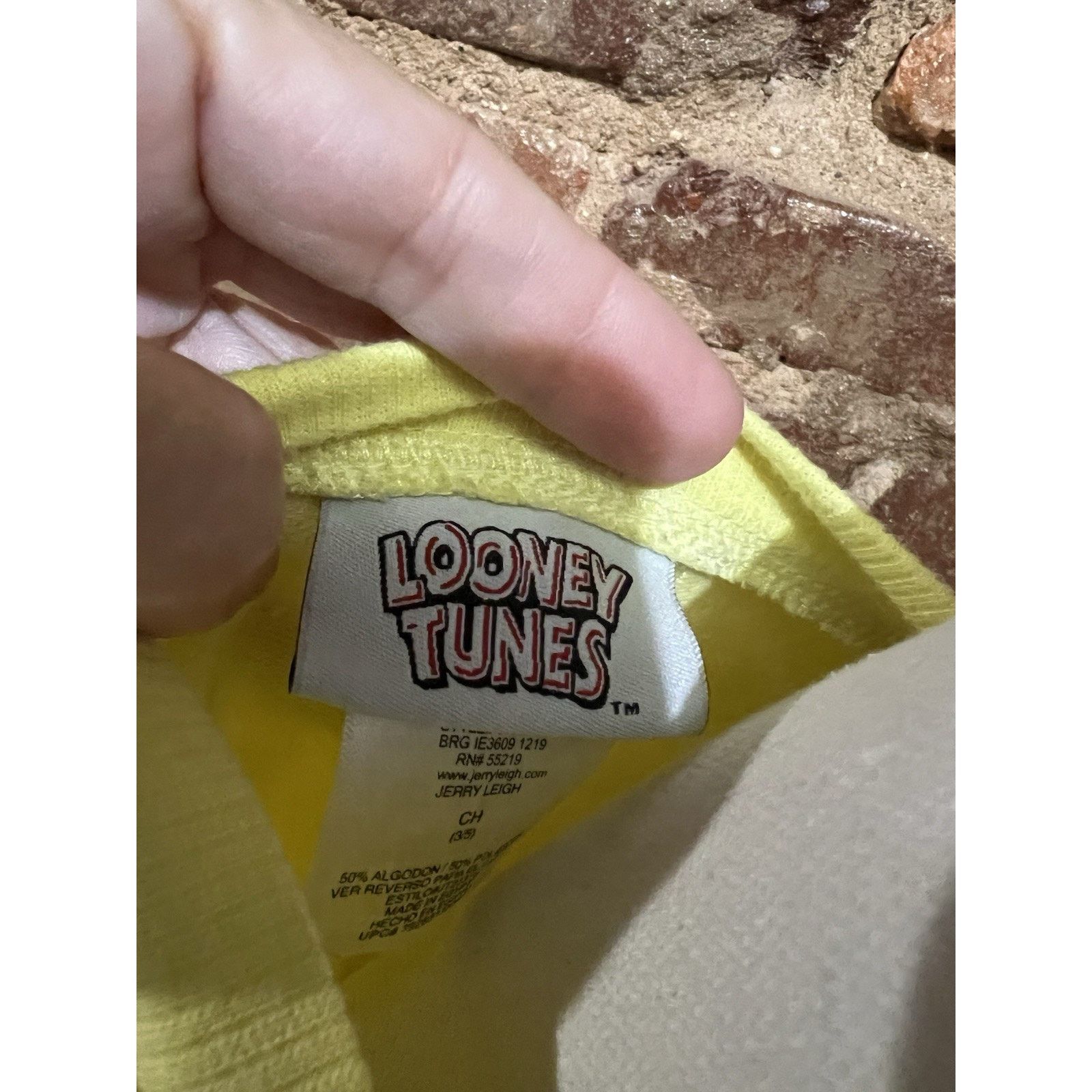 & Other Stories Looney Tunes Juniors Sz S Sylvester Tweedy Yellow Sweatshirt Size S / US 4 / IT 40 - 7 Thumbnail