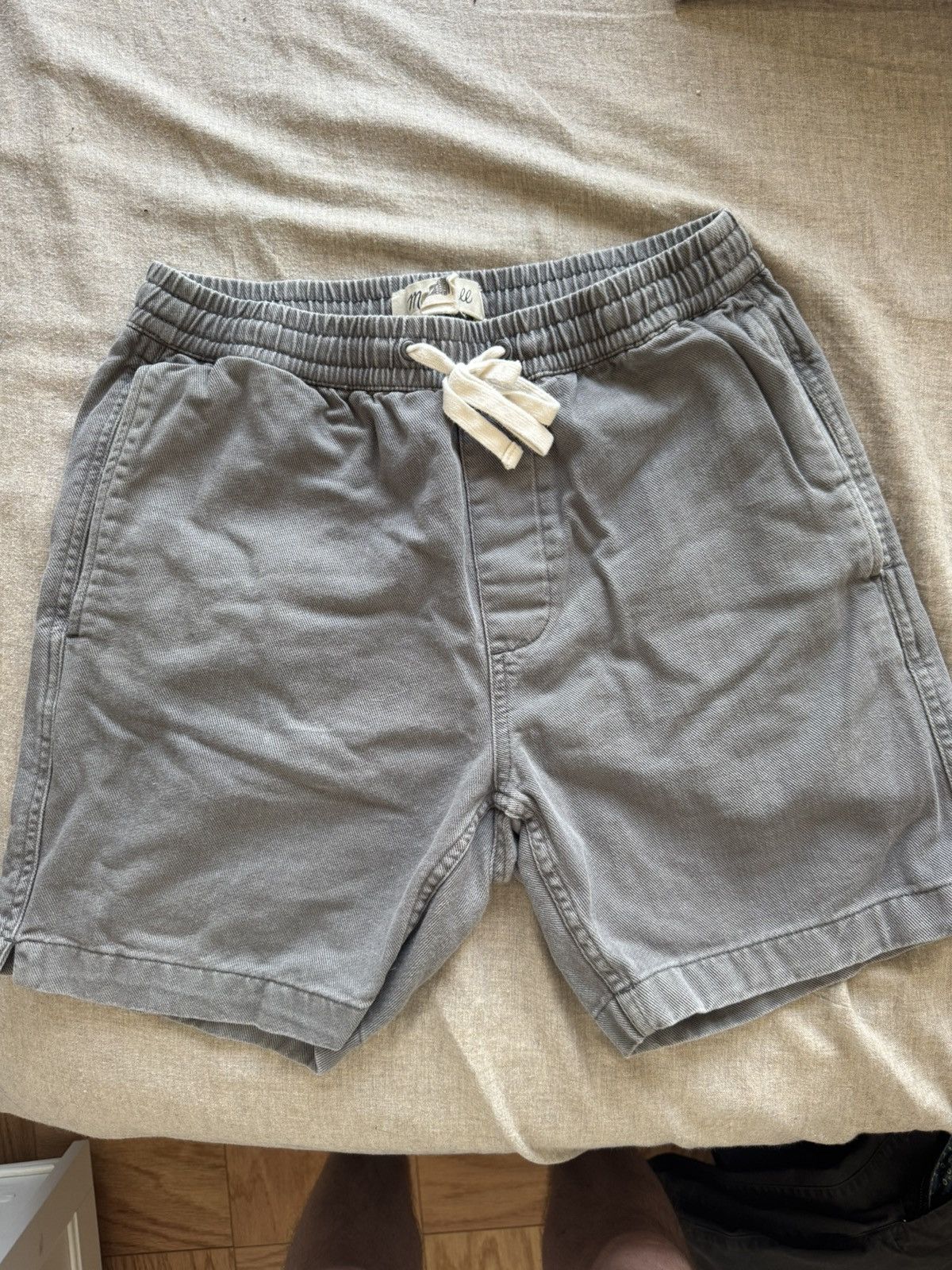 Madewell Madewell Gray Athletic Shorts Size US 29 - 1 Thumbnail