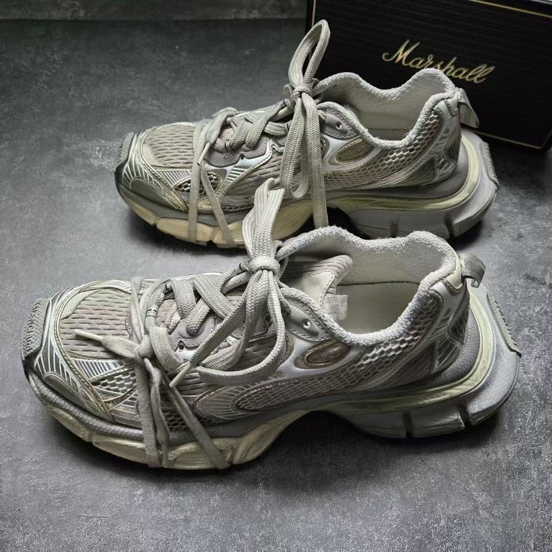 Balenciaga Balenciaga Beige Lowtop Sneakers XXXL Men Size US 10 / EU 43 - 1 Thumbnail
