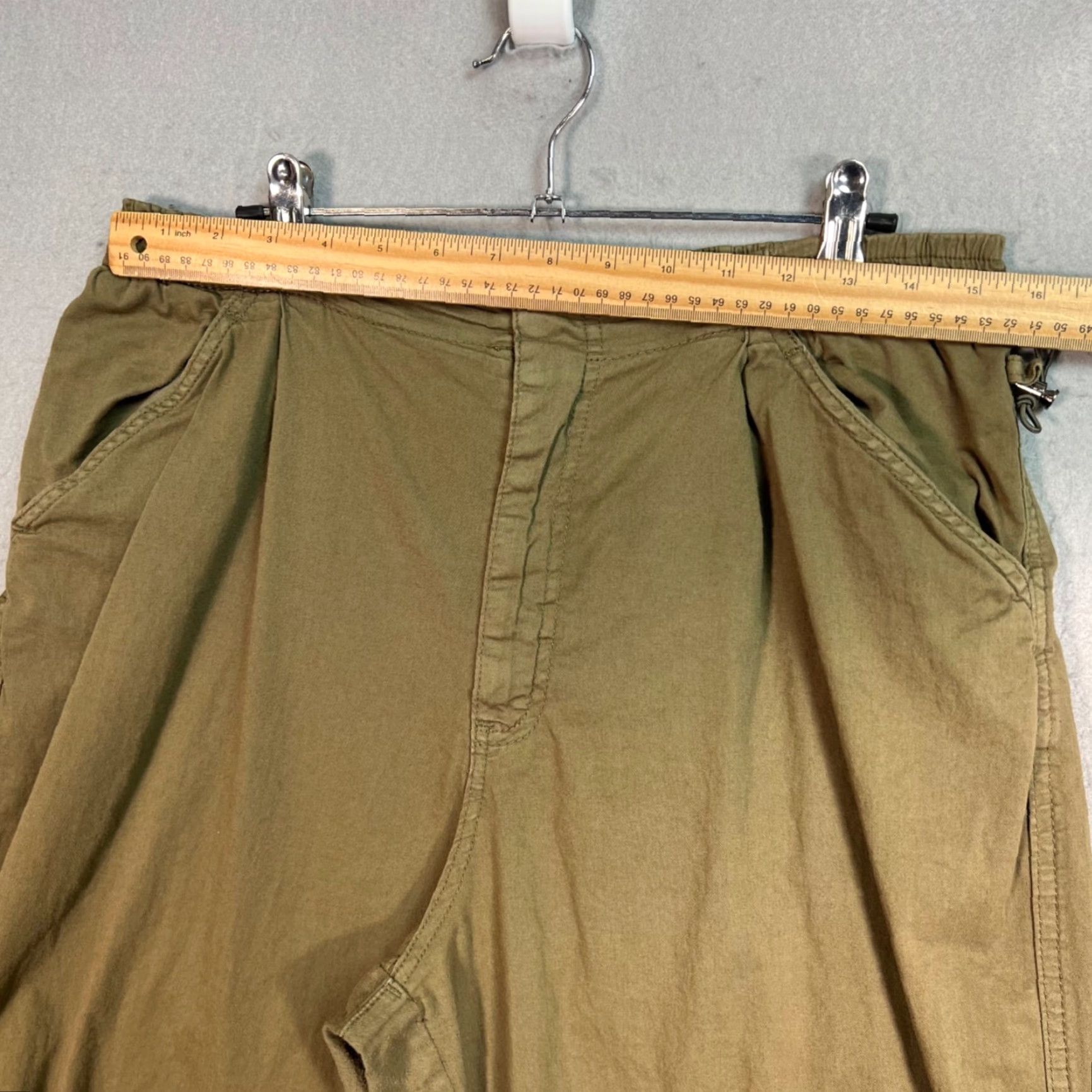 Bershka Bershka Womens Size XL Olive Green Chunky Fit Jogger Pants W/ Adjustable Hem Size 40" / US 18 - 6 Thumbnail