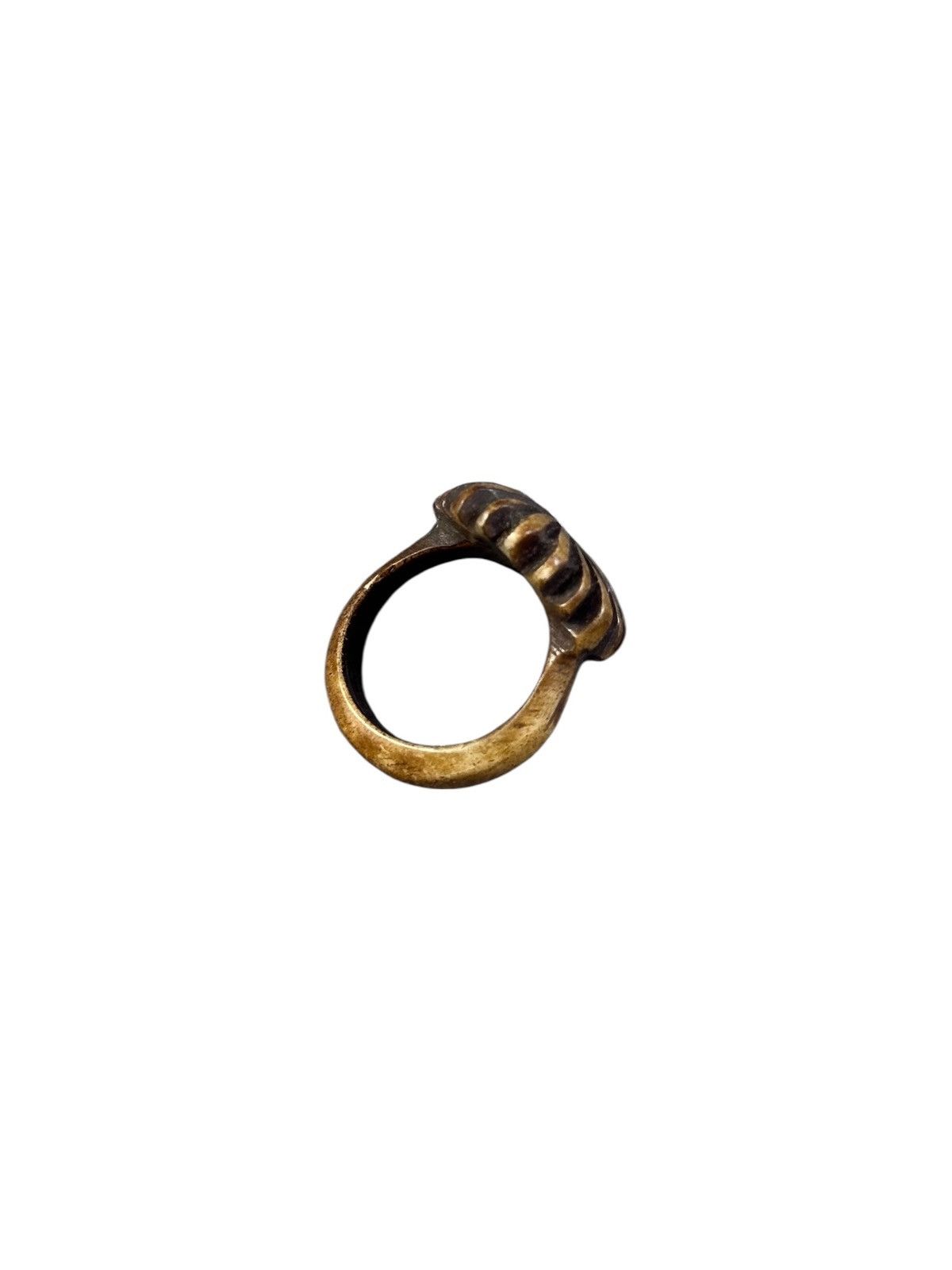 Vintage 1980s JAPANESE ARTISAN HANDCRAFTED BLAZING SUN HORN RING Size ONE SIZE - 6 Thumbnail