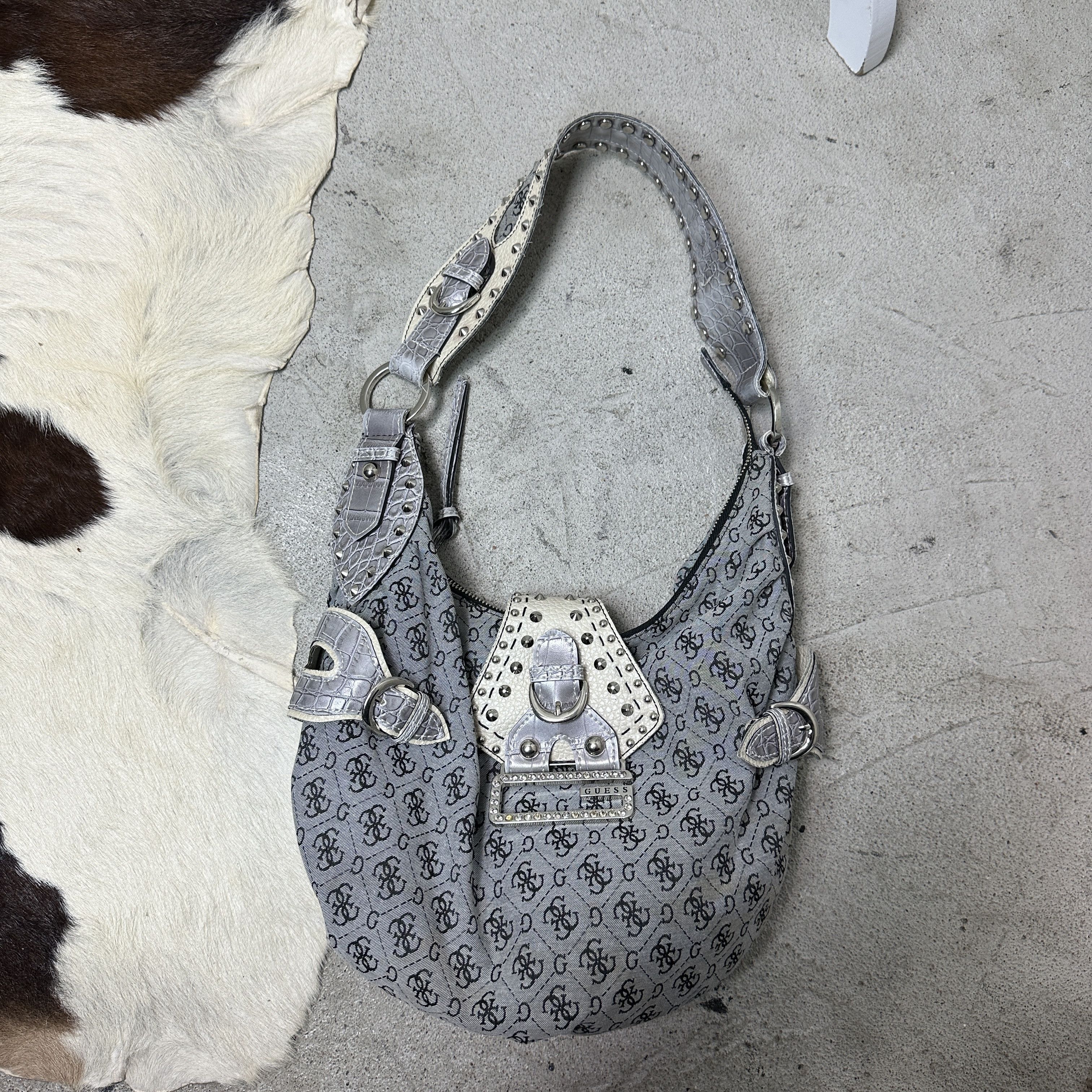 Guess Vintage Avant Garde Guess Hobo Monogram Silver Bag Y2K Size ONE SIZE - 2 Thumbnail
