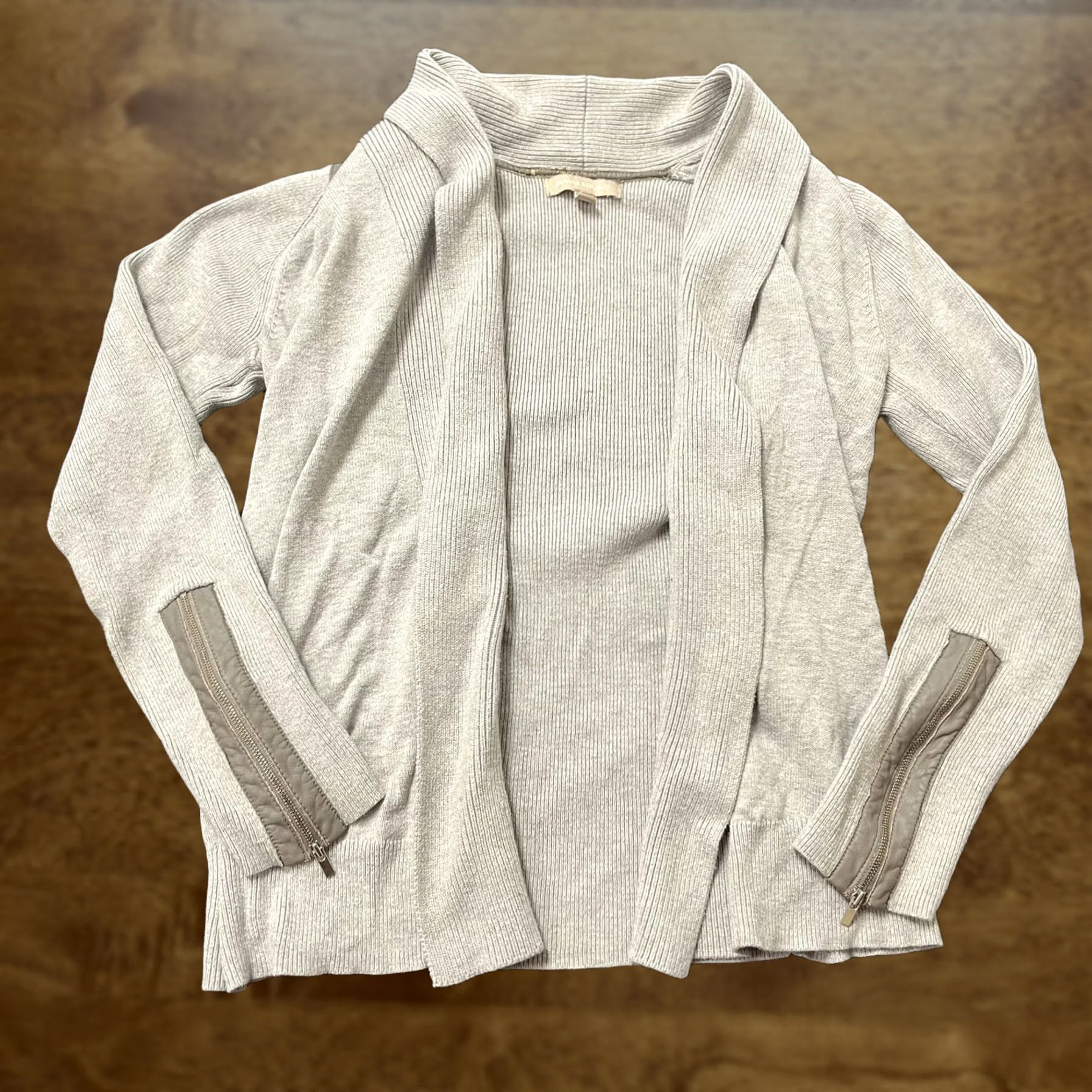 Banana Republic Banana Republic Sweater Womens Medium Gray Open Front Cardigan Knit Size M / US 6-8 / IT 42-44 - 1 Thumbnail