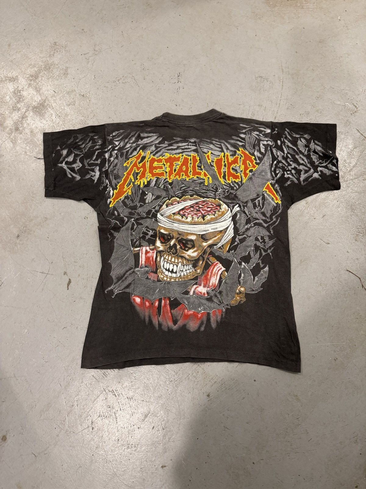 Band Tees × Metallica × Vintage *RARE* METALLICA AOP VINTAGE 90s MERCHANDISING SKULL BAT Size US L / EU 52-54 / 3 - 6 Thumbnail