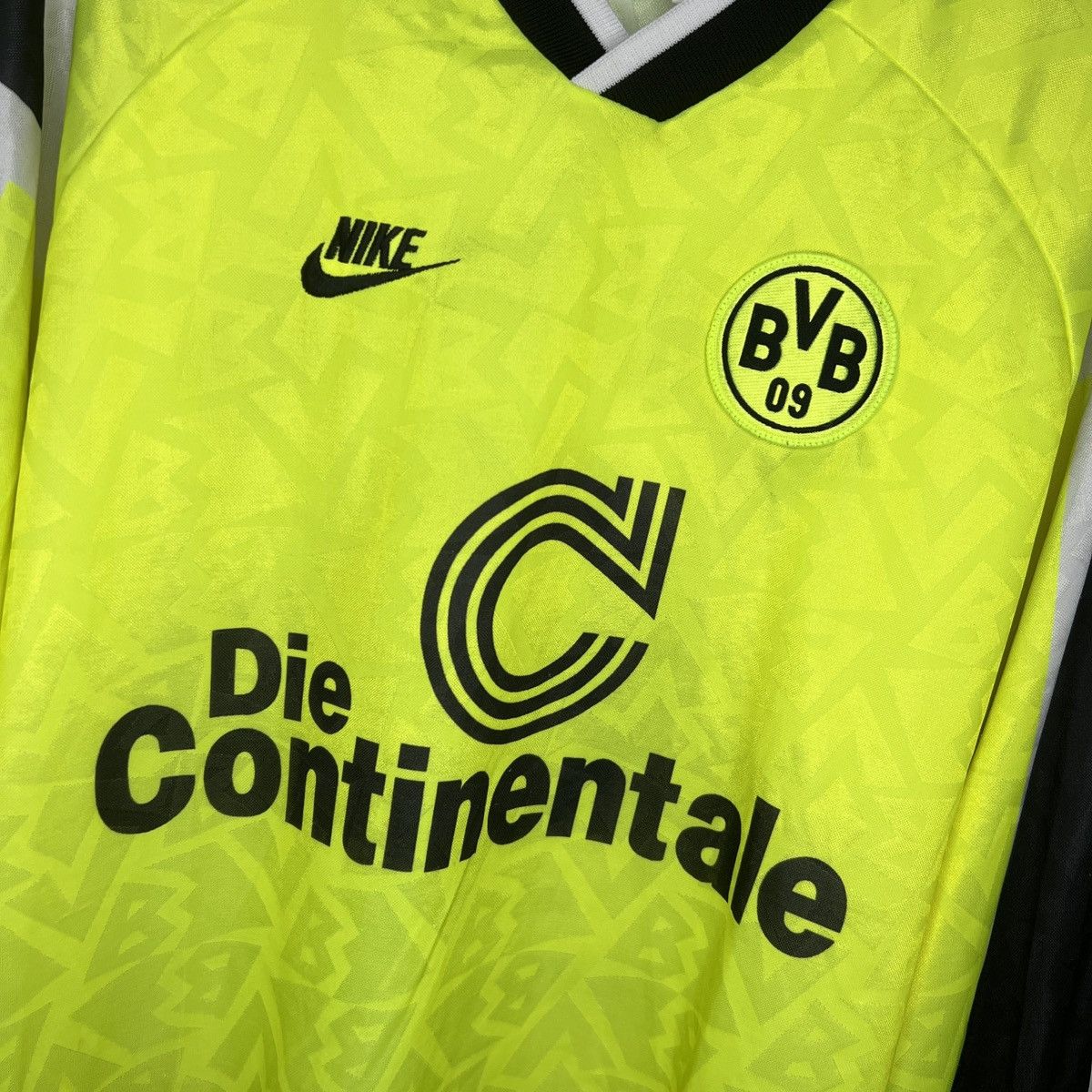 Nike × Vintage 1995 1996 Borussia Dortmund Nike Vintage Soccer Jersey Size US XL / EU 56 / 4 - 6 Thumbnail