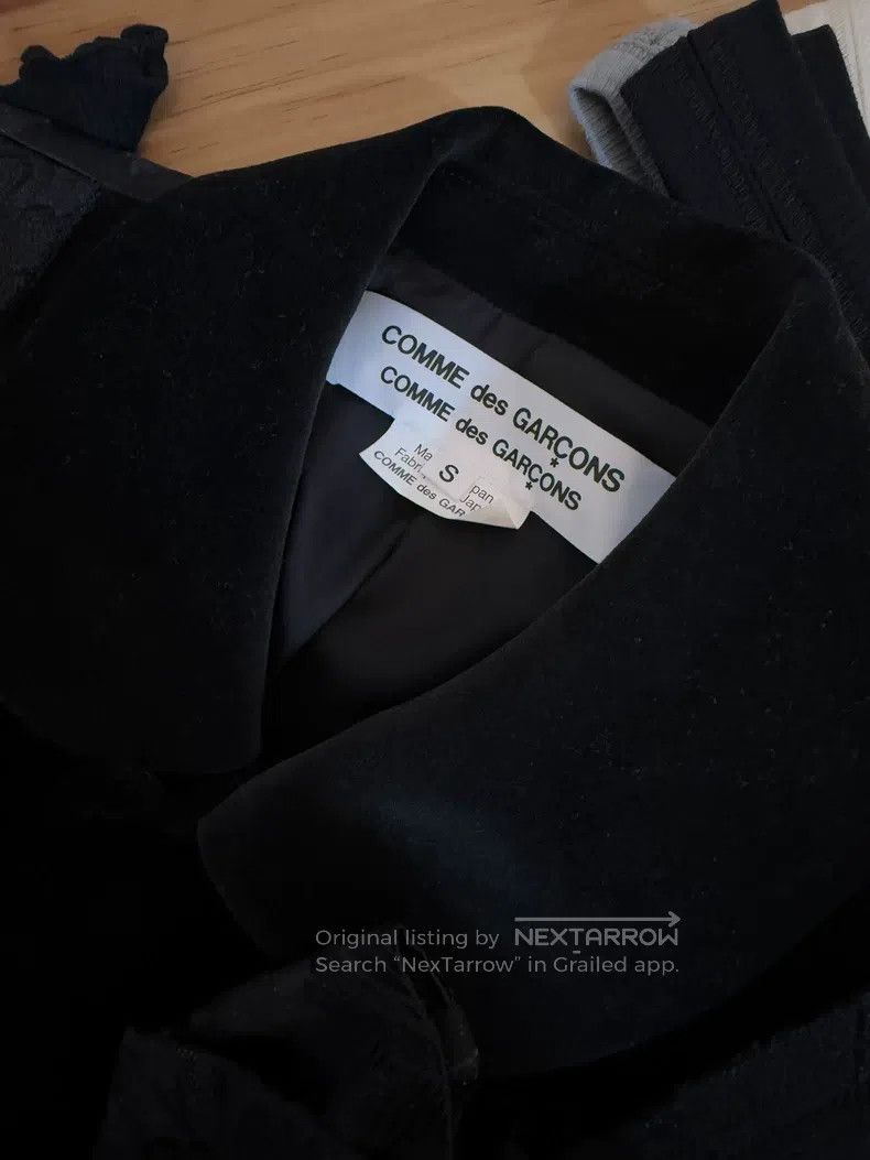Comme des Garcons Comme Des Garcons Flower Embroidered Bow Tie Velvet Patchw Size S / US 4 / IT 40 - 4 Thumbnail