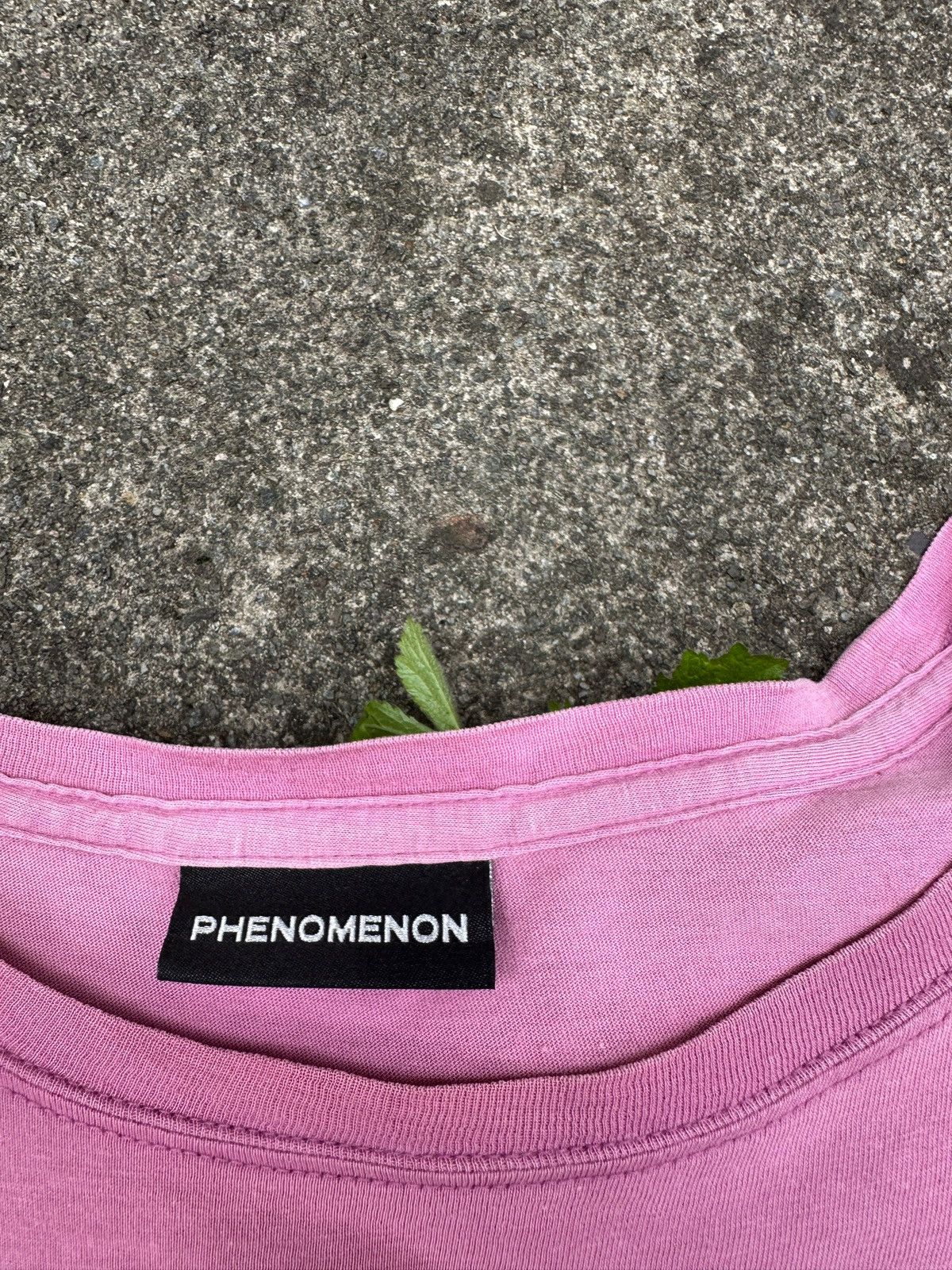 PHENOMENON PHENOMENON AW11 Pink Griffin Graphic T-Shirt Japan Size 40 Size US L / EU 52-54 / 3 - 2 Thumbnail