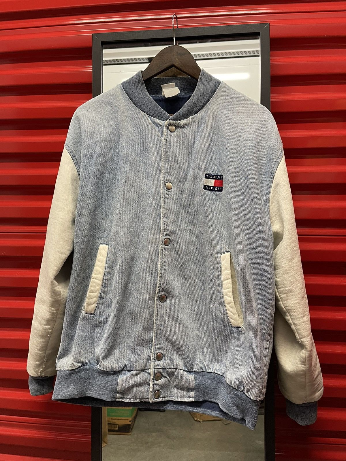 Tommy Hilfiger 90’s 2000’s Vintage Tommy Hilfiger Denim Bomber Jacket Size US L / EU 52-54 / 3 - 11 Thumbnail