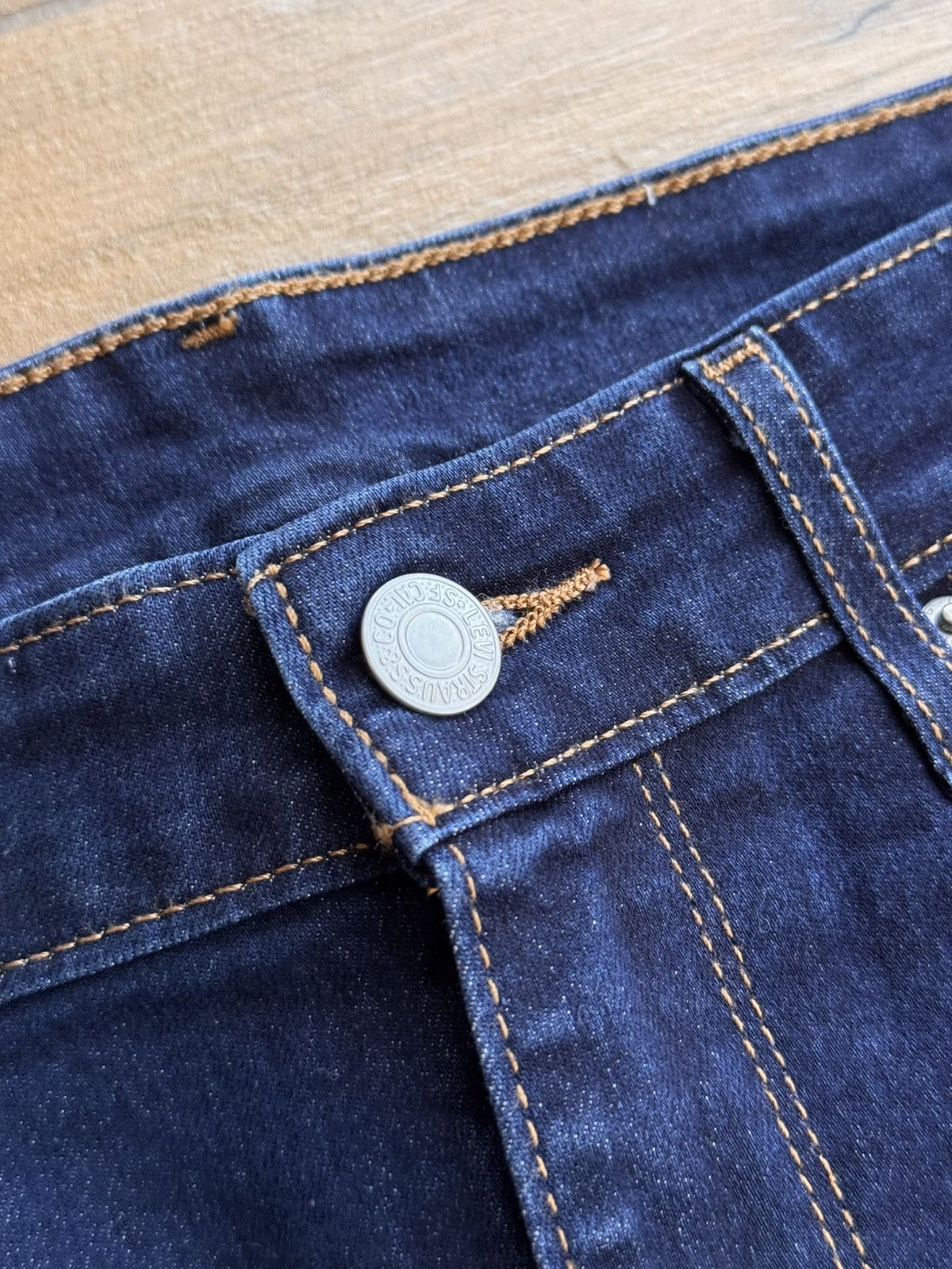 Japanese Brand × Levi's × Vintage Vintage Levi’s Deep Navy Denim Japanese Mini Skirt Size 28" / US 6 / IT 42 - 6 Thumbnail