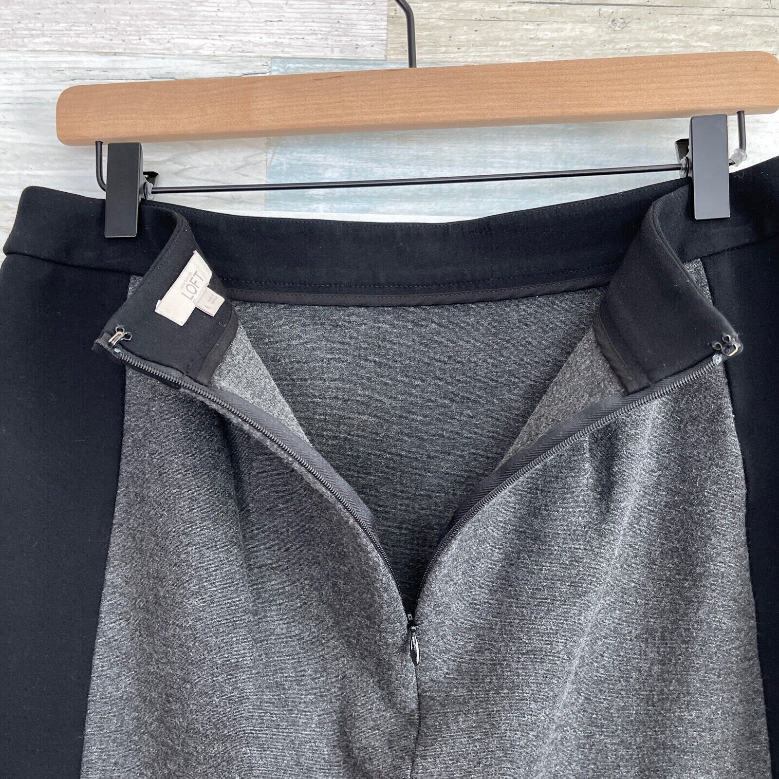 Loft LOFT Colorblock Ponte Pencil Skirt Black Gray Womens 6 Size 28" / US 6 / IT 42 - 4 Thumbnail