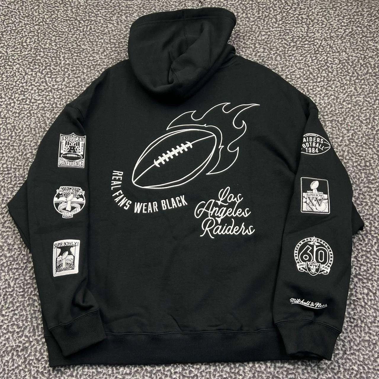 Mitchell & Ness Las Vegas Raiders Hoodie Men Black NFL Pullover New M Size US M / EU 48-50 / 2 - 1 Thumbnail