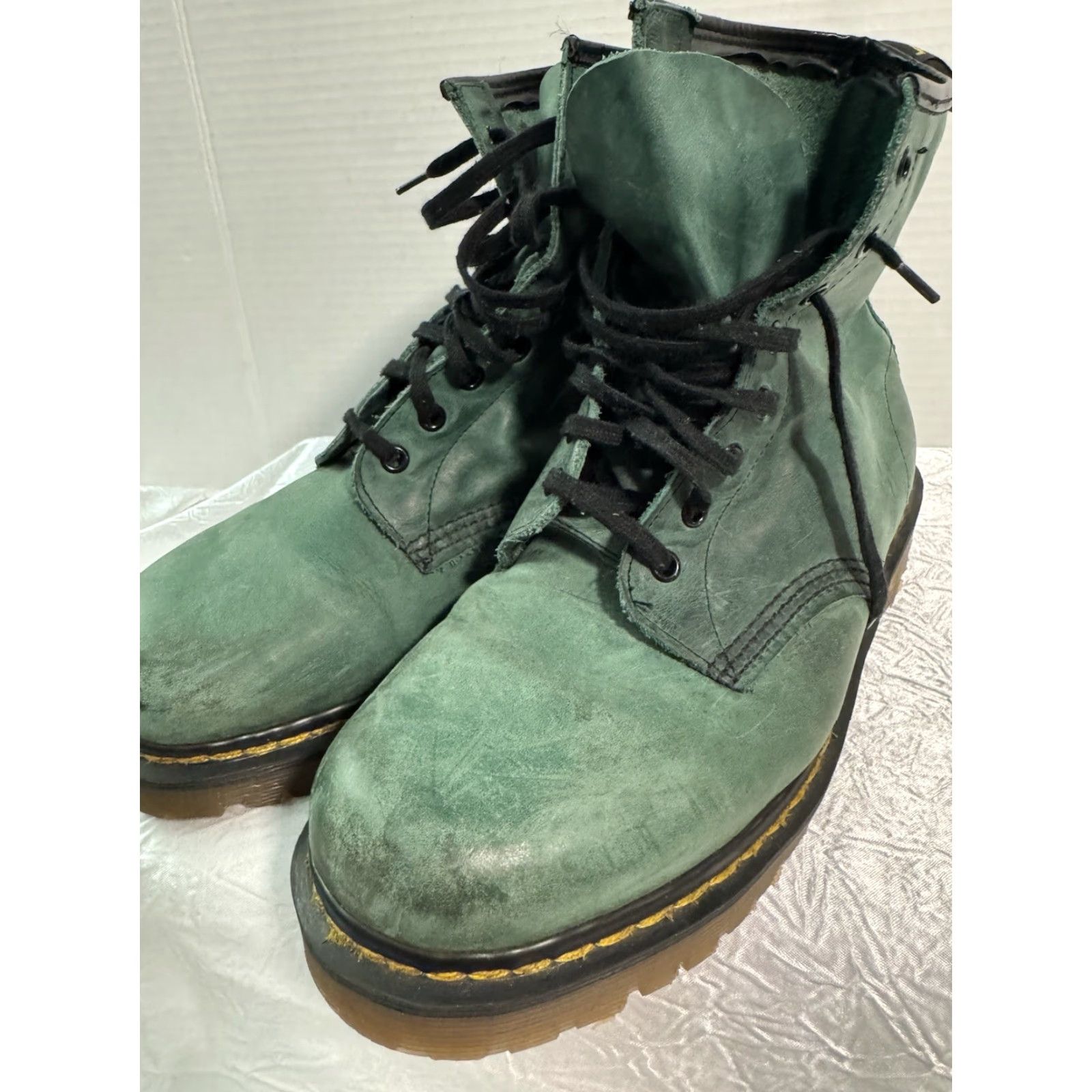 Dr. Martens VINTAGE Dr. Martens FOREST GREEN LEATHER BOOTS Unisex 8UK Made in England - Rare Casual Ankle Boots Leather Block Heel Mens Womens Girls Boys Size US 8 / IT 38 - 6 Thumbnail