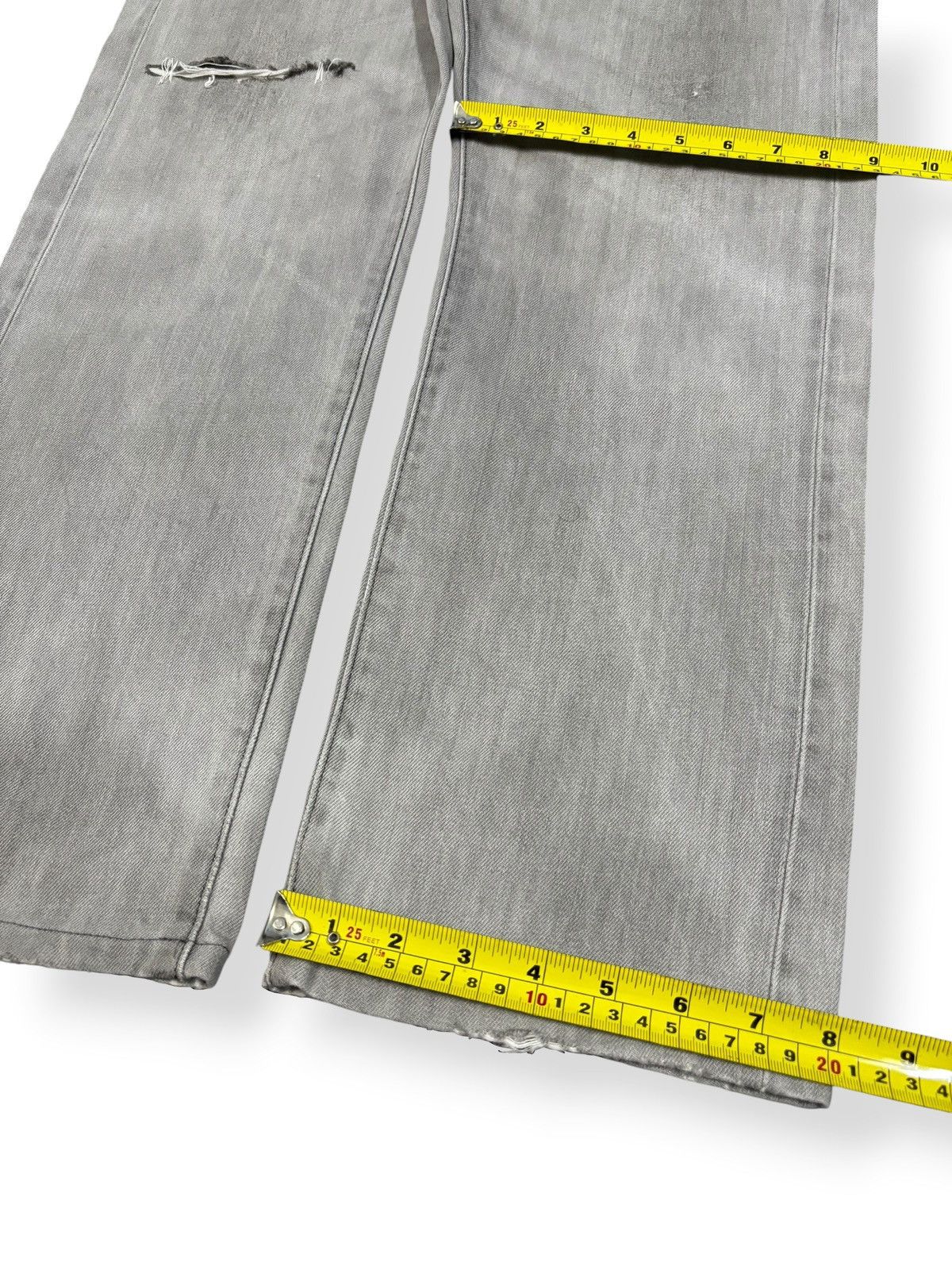 Undercover × Uniqlo Vintage Y2K Uniqlo Selvedge Grey Faded Distressed Jeans Size US 33 - 16 Thumbnail