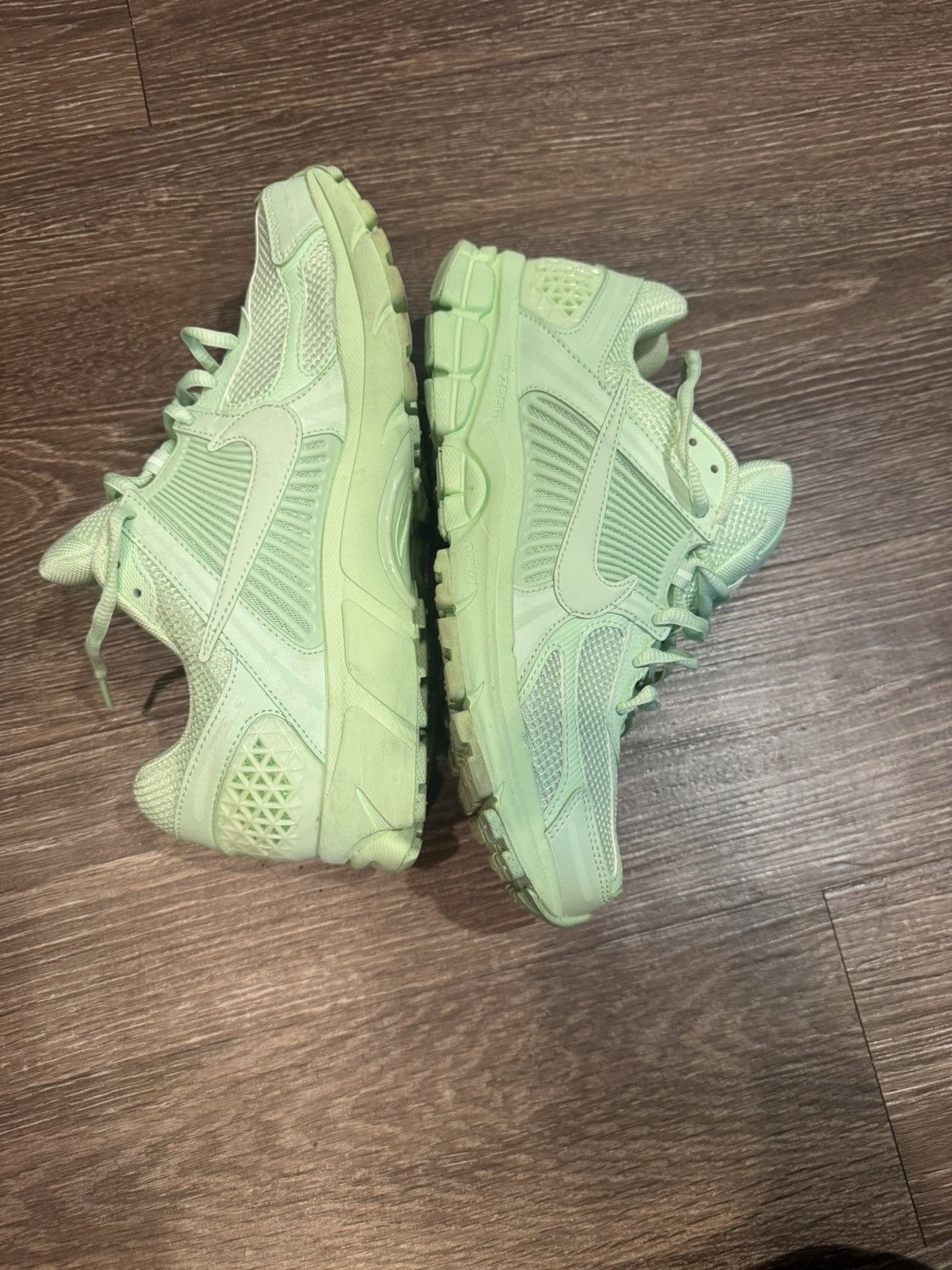 Nike Vomero 5 (mint green) Size US 9.5 / EU 42-43 - 1 Thumbnail