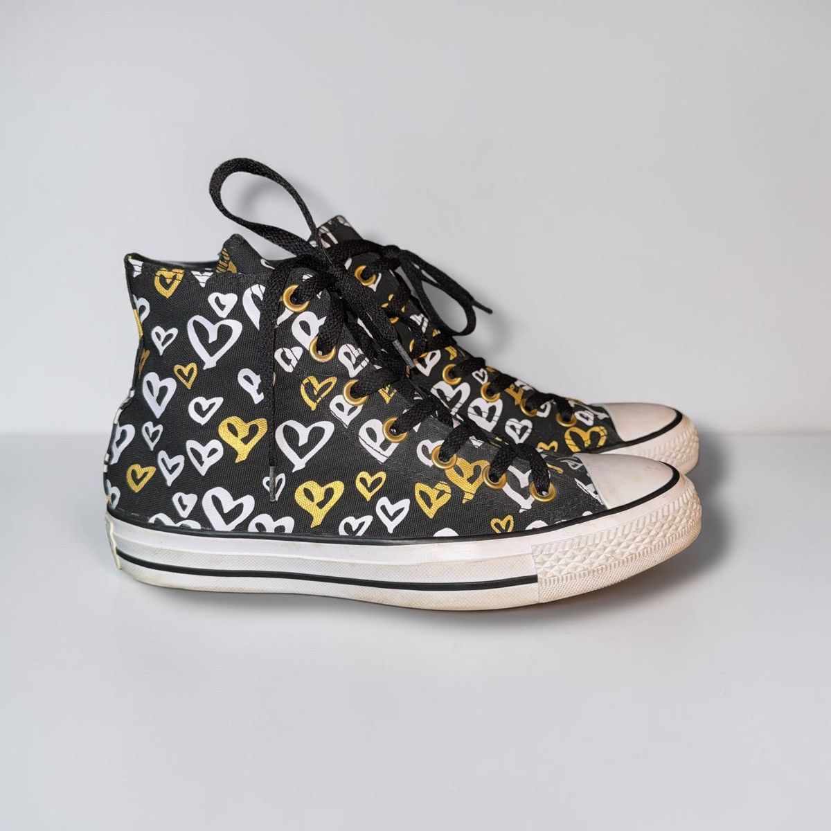 Converse Converse All Star gold & white heart print high top sneakers Size US 8 / IT 38 - 1 Thumbnail