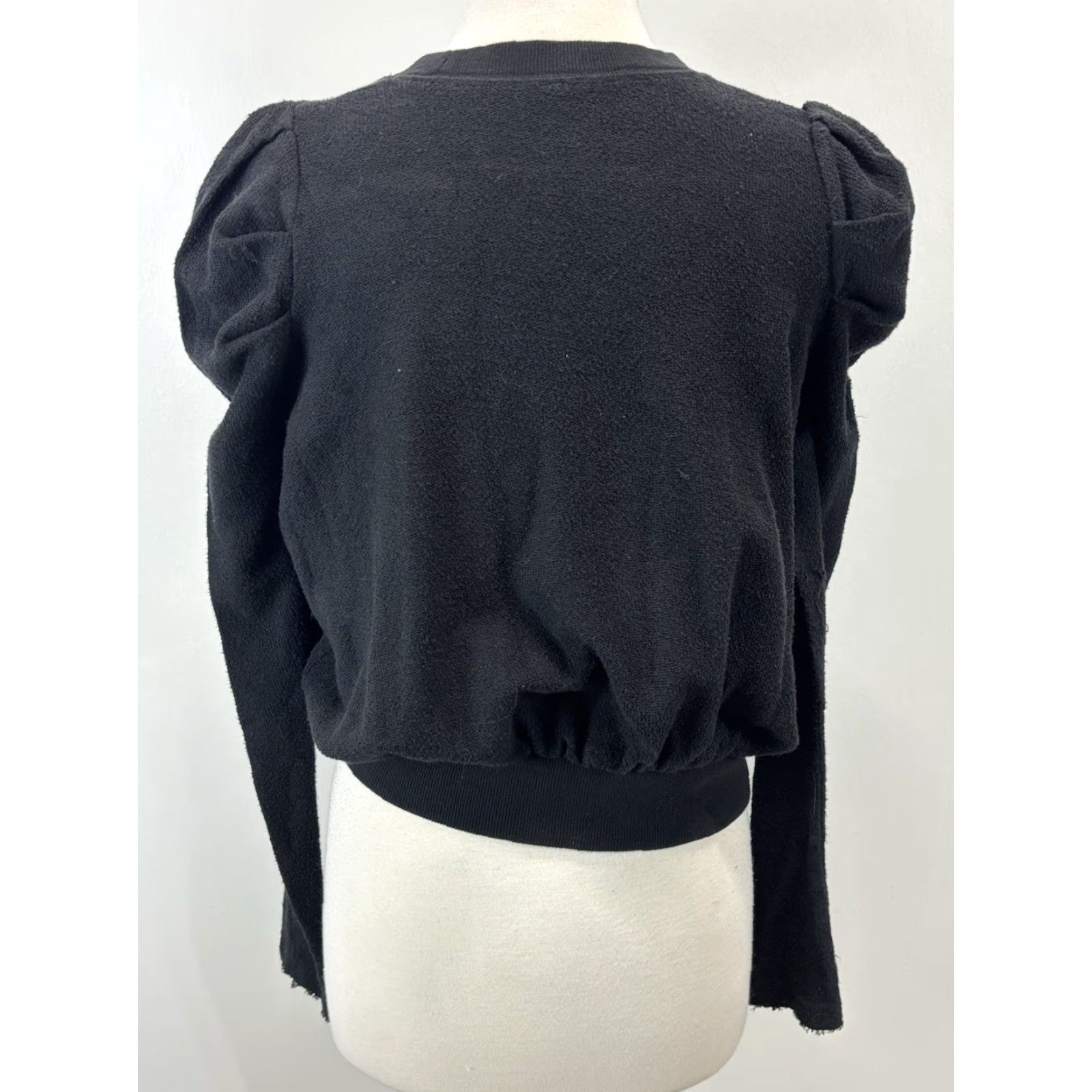 Free People VINTAGE Free People Crop Sweatshirt Women’s Medium Black Bohemian Puff Sleeve Pullover Activewear Size M / US 6-8 / IT 42-44 - 3 Thumbnail