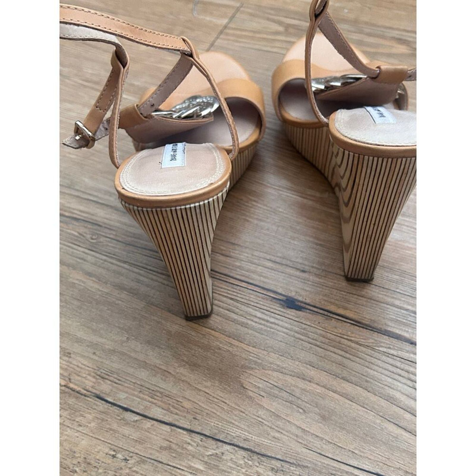 Diane von Furstenberg Preloved-Diane Von Furstenberg- platform wood wedges-7.5 Size US 7.5 / IT 37.5 - 7 Thumbnail