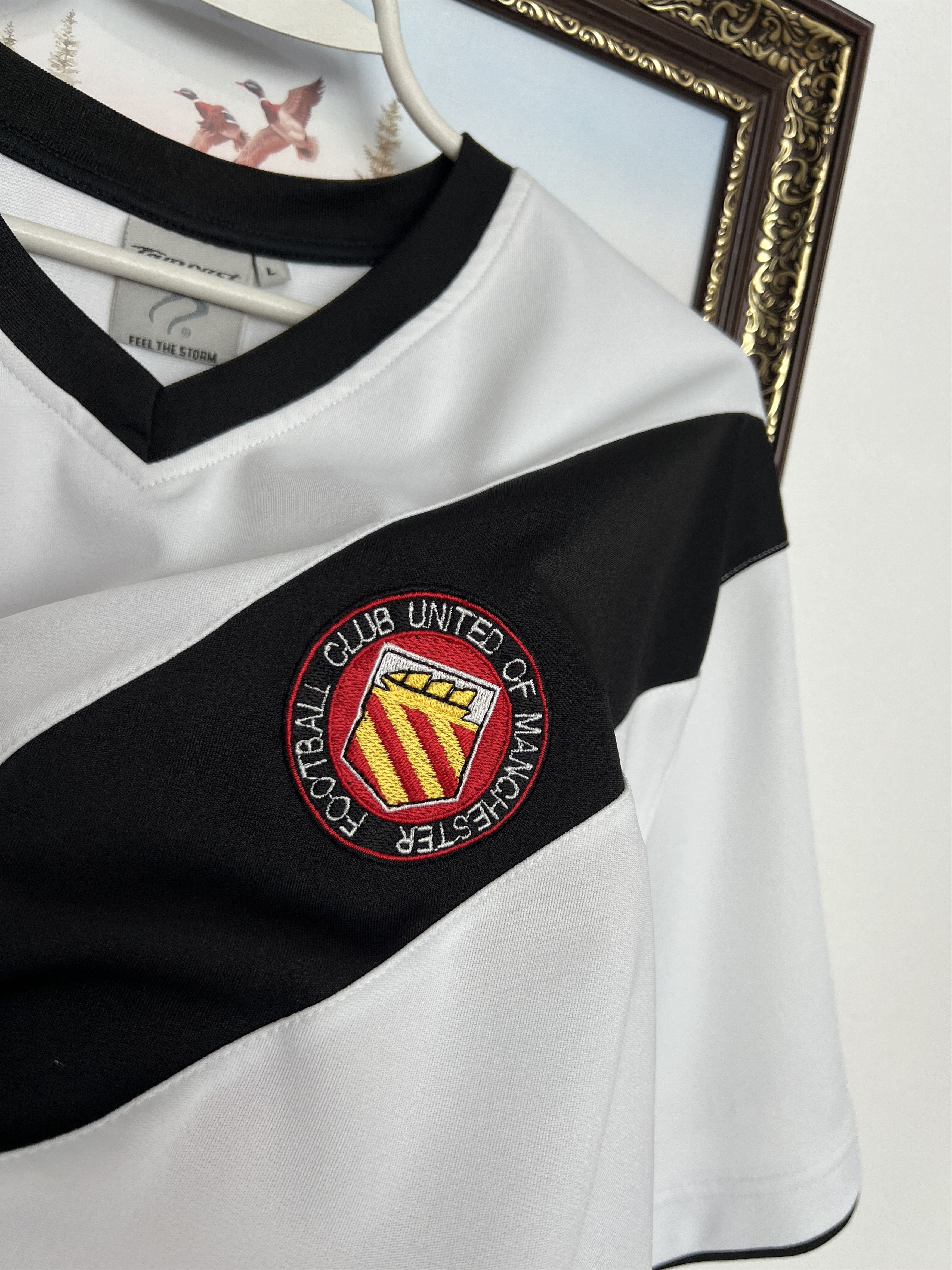 Vintage United of Manchester football shirt Soccer Jersey Trikot Size US L / EU 52-54 / 3 - 4 Thumbnail