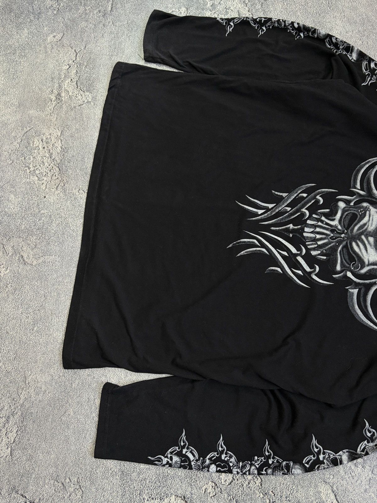 Vintage Vintage Skull Tribal Gothic Long Sleeve Graphic T-Shirt XL Size US XL / EU 56 / 4 - 11 Thumbnail