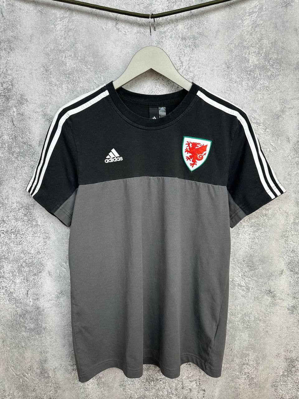 Adidas Adidas Wales 3-Stripes T-Shirt Casual Black/Gray Tee Crew Size US M / EU 48-50 / 2 - 1 Thumbnail