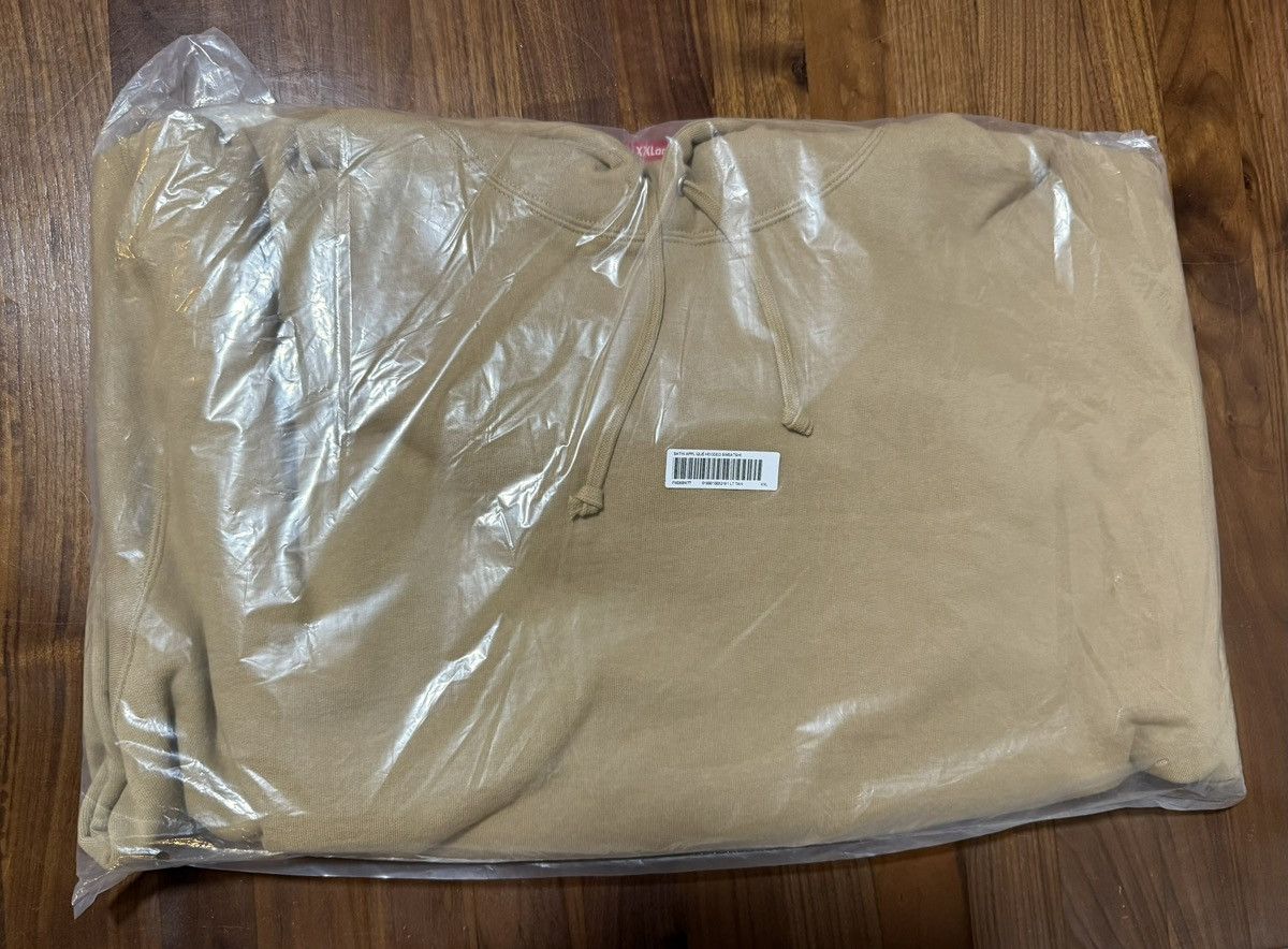 Supreme Supreme Satin Appliqué Hooded Sweatshirt Tan Hoodie XXL Size US XXL / EU 58 / 5 - 4 Thumbnail