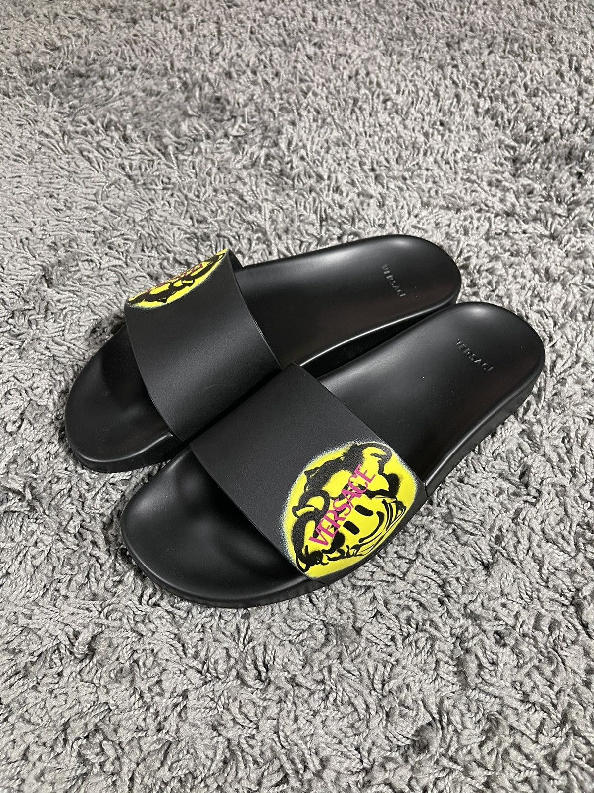 Versace Versace Smile Face Slipper Slide Sandal Size US 9.5 / EU 42-43 - 3 Thumbnail