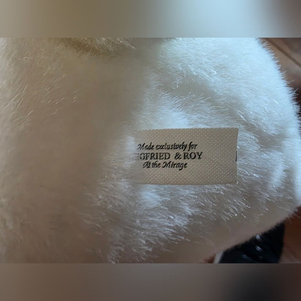The Unbranded Brand Siegfried & Roy 1999 Mirage Roaring White Plush Tiger NWT Size ONE SIZE - 9 Thumbnail