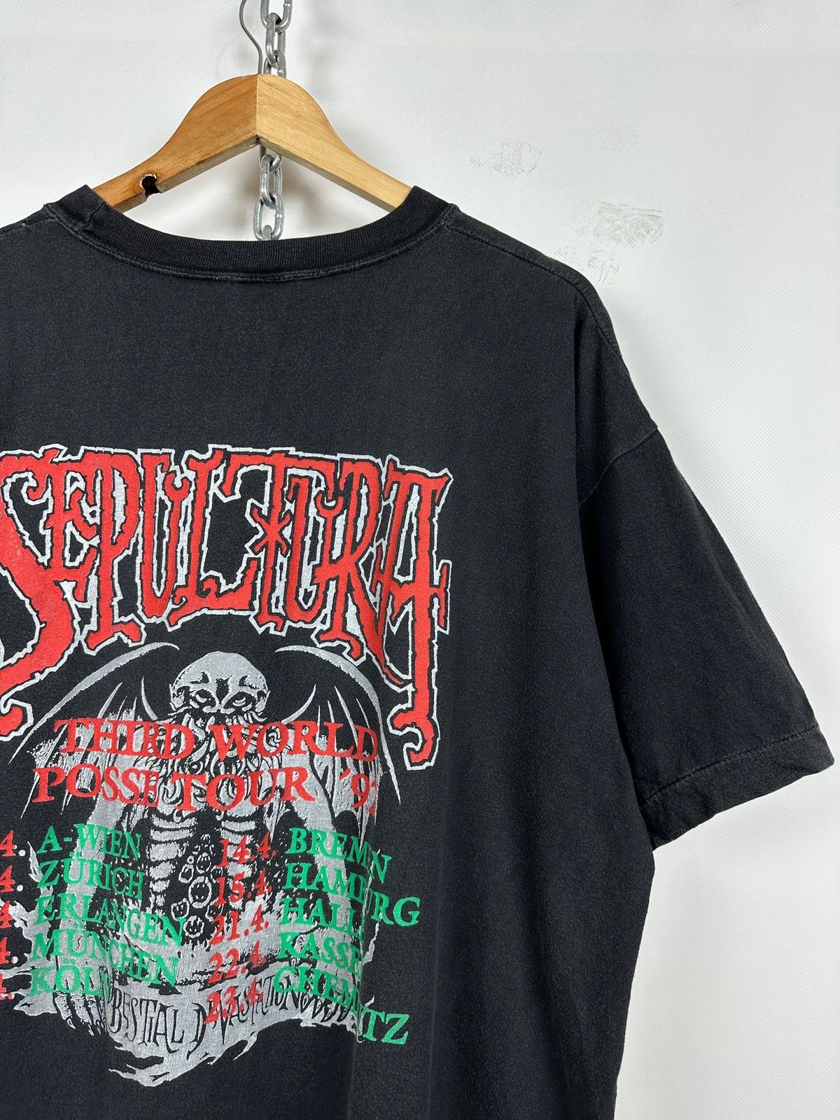 Band Tees 1992 Vintage Sepultura Third World Posse Tour T-Shirt Size US XL / EU 56 / 4 - 16 Thumbnail