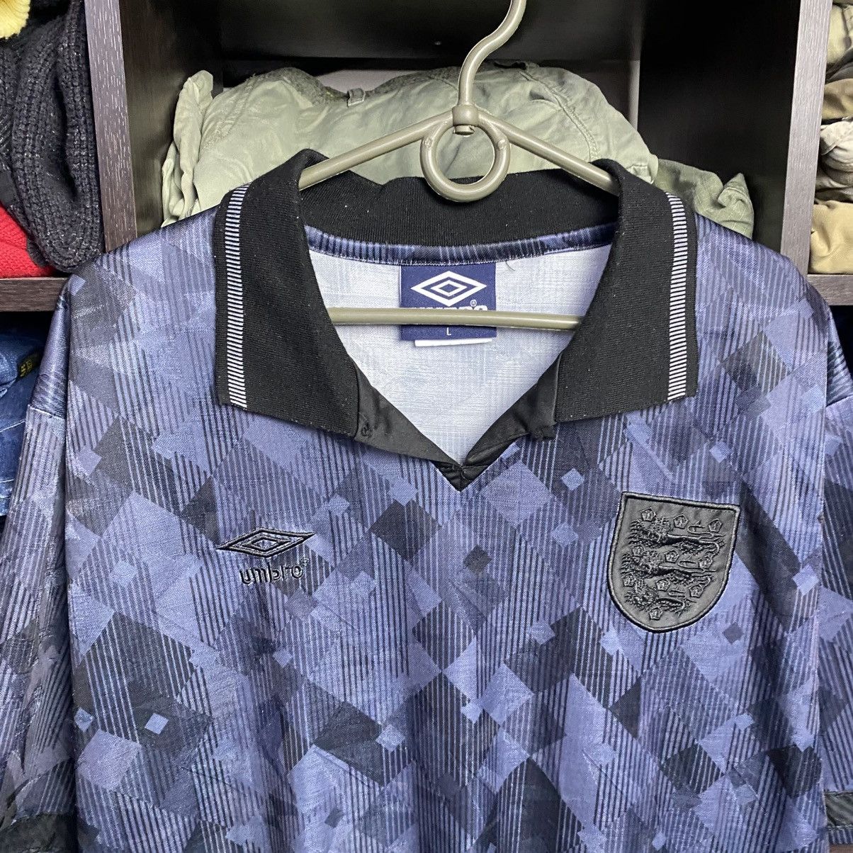 Umbro Vintage Umbro England 1990s National soccer jersey size L Size US L / EU 52-54 / 3 - 2 Thumbnail